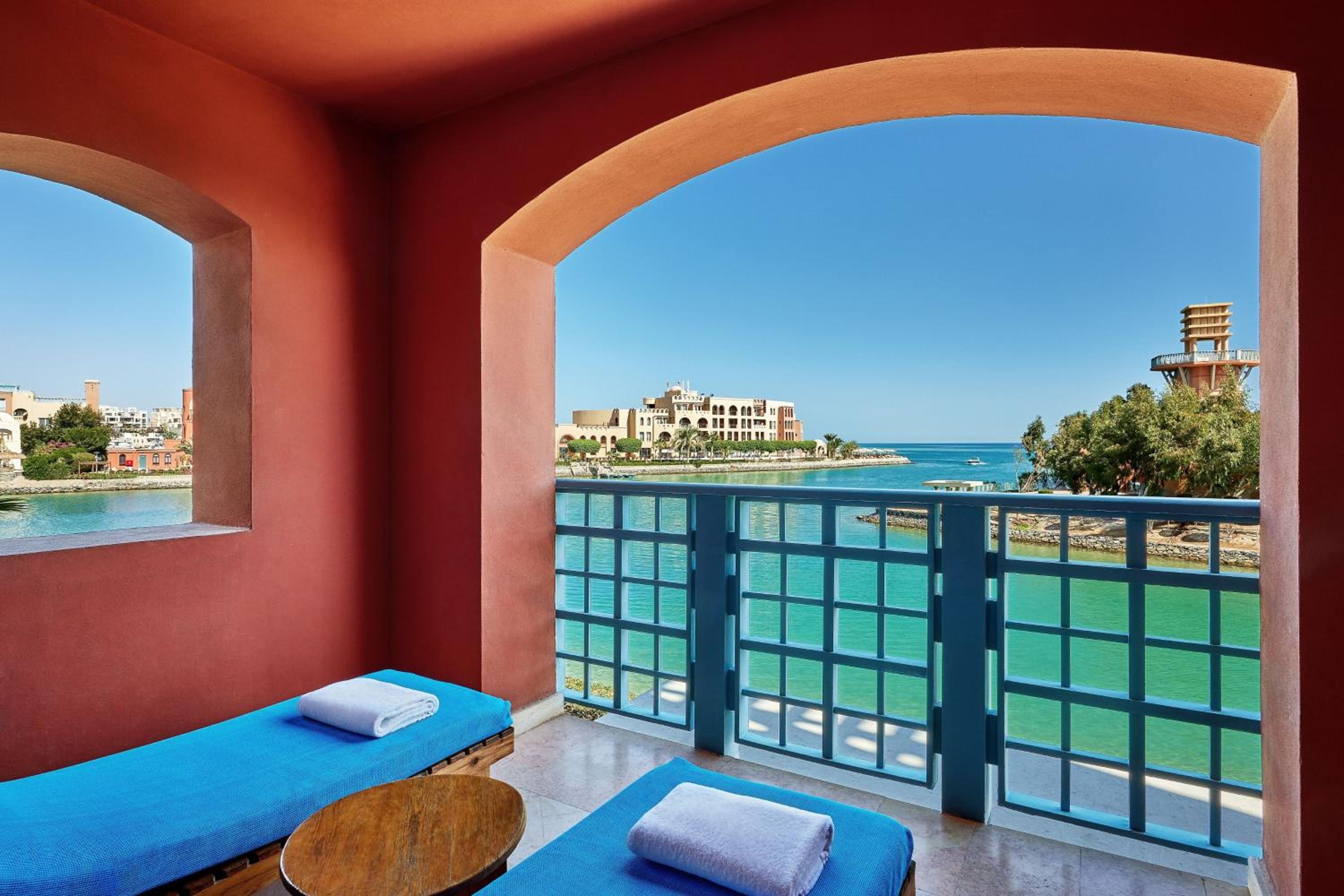 Guest room, 2 Twin/Single Bed(s), Partial sea view photo 2