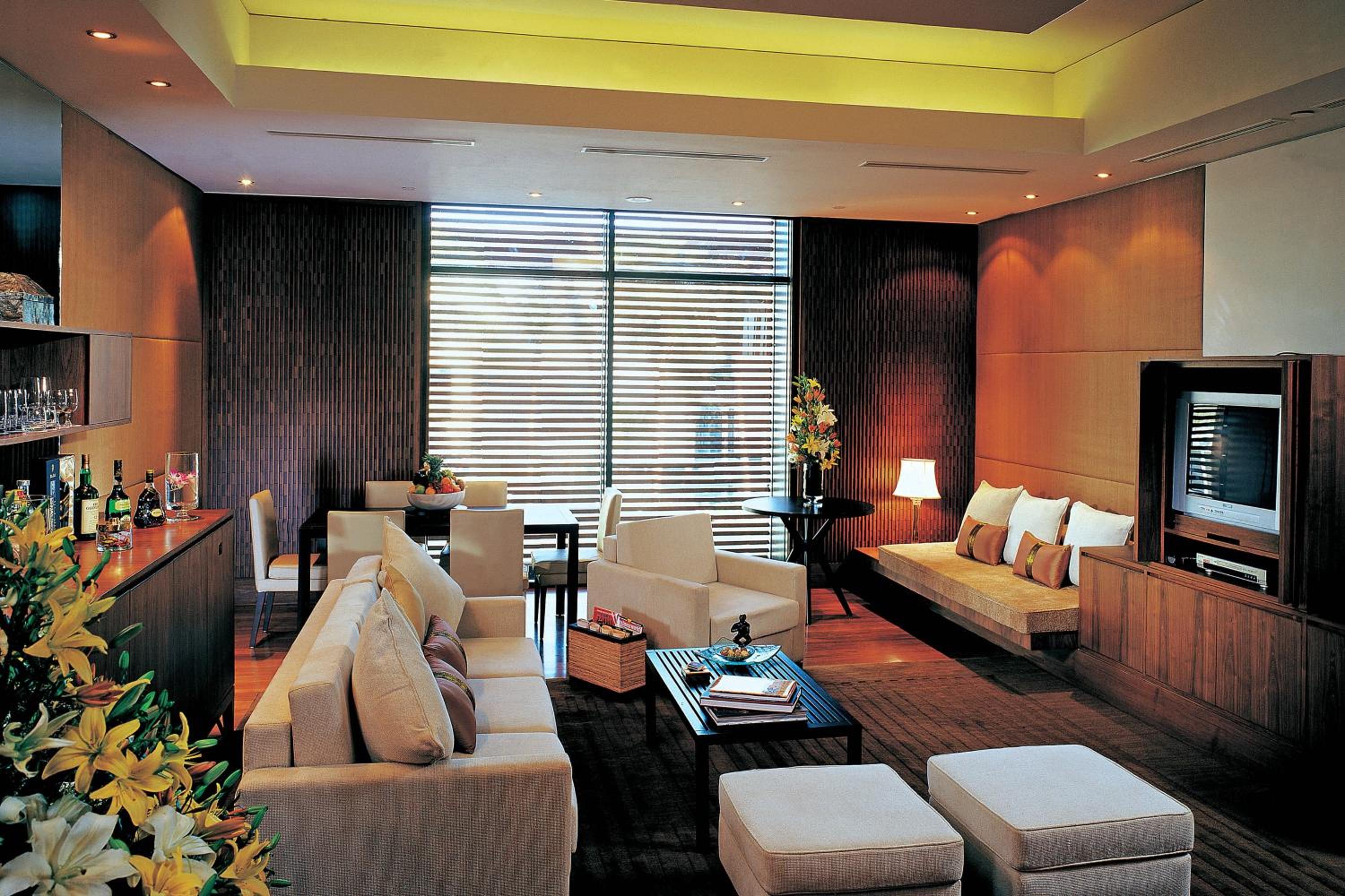 Deluxe 1 Bedroom Suite, 1 King, Garden view Deluxe 1 Bedroom Suite, 1 King, Garden view