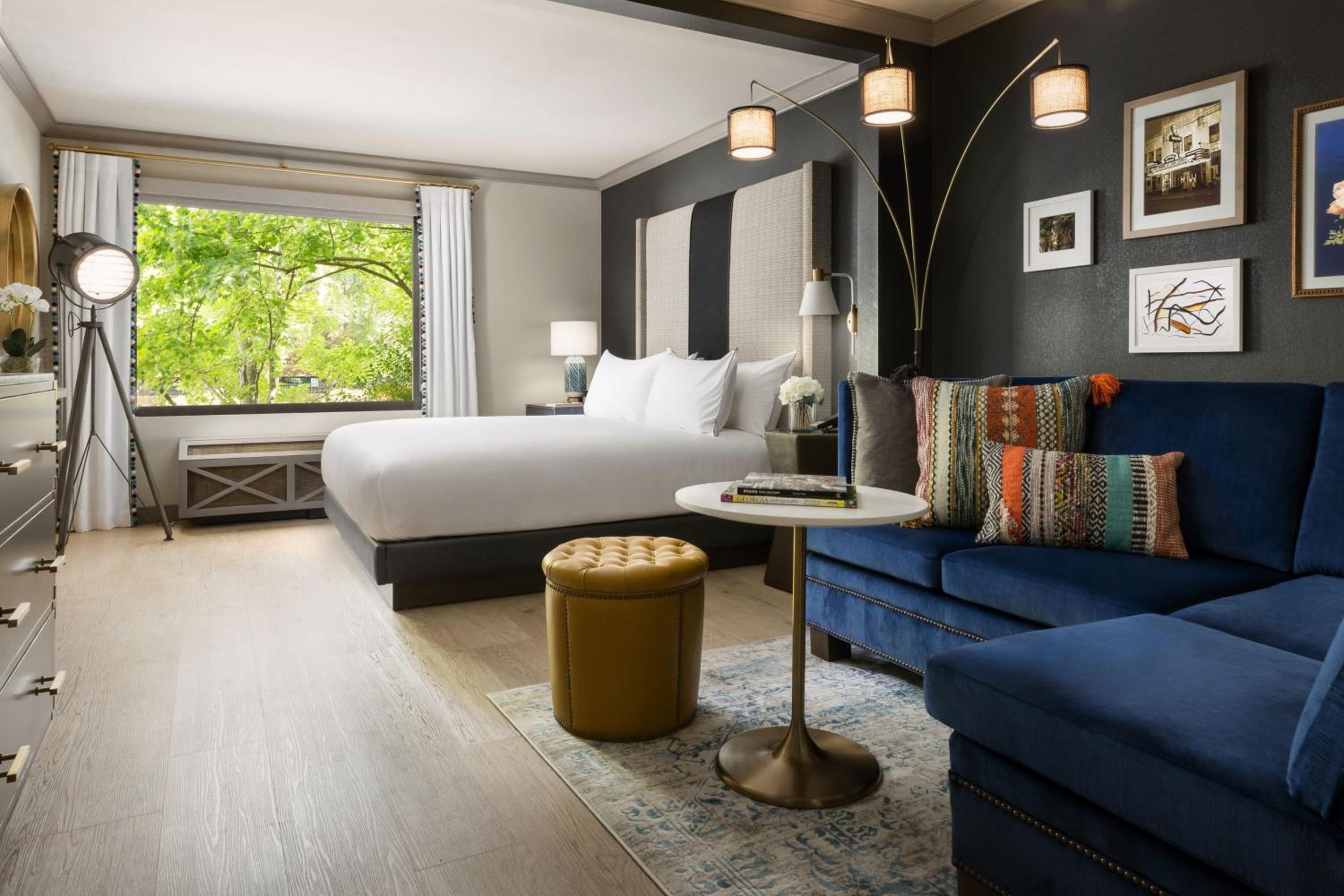 Deluxe King Room - Photo 1