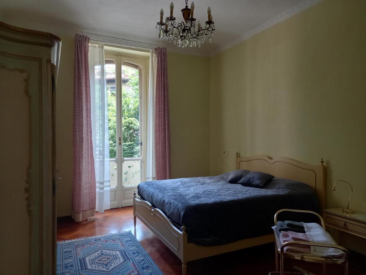 Standard Double Room with Shared Bathroom