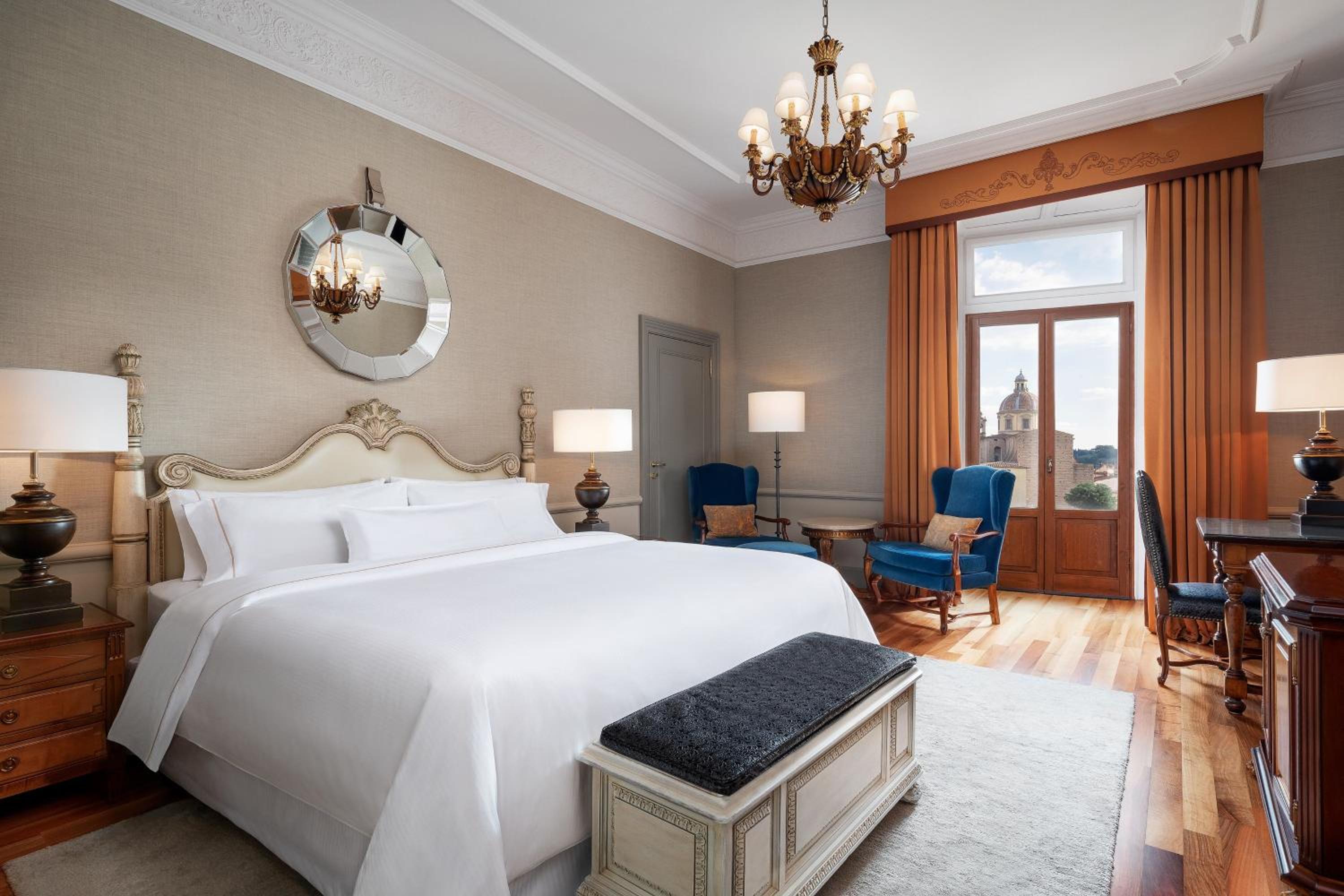 Grand Deluxe Suite, 1 Bedroom Suite, Arno River View photo 1