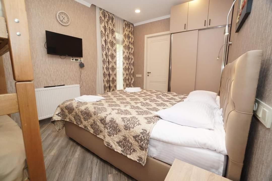 Quadruple Room with Bathroom photo 2
