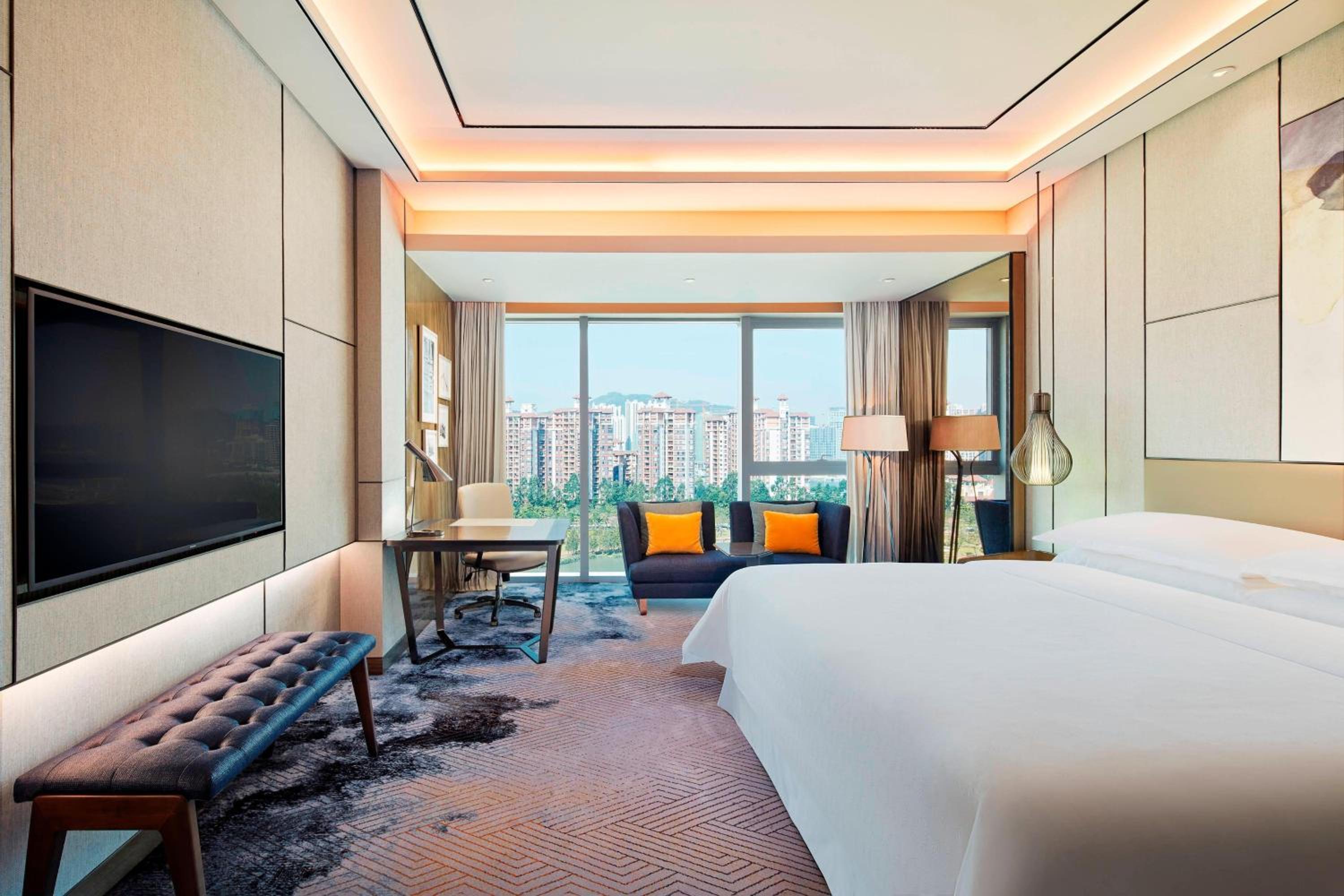 Premier Deluxe King Room, Guest room, 1 King, High floor photo 3