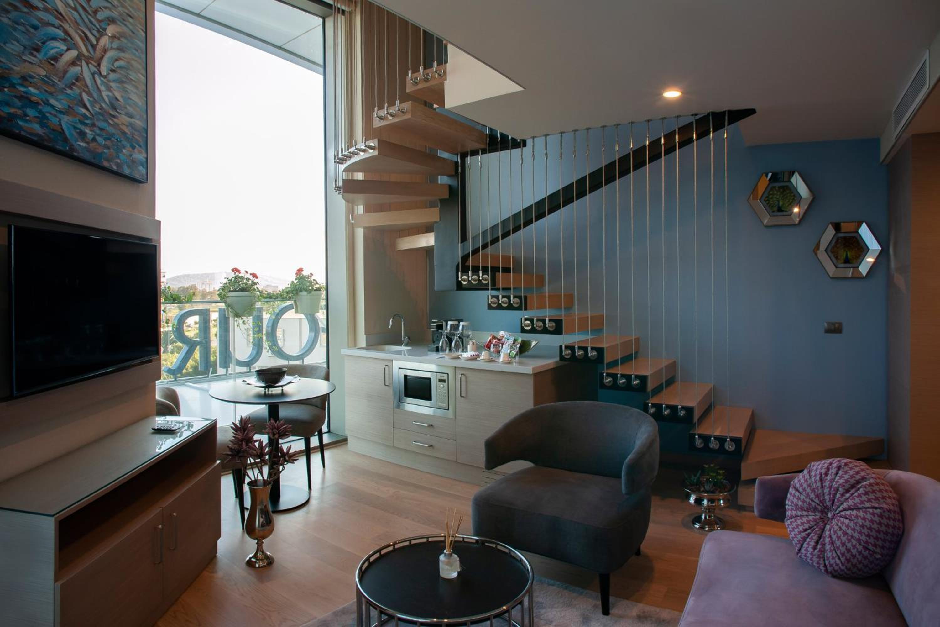 Loft Suite thumbnail 5