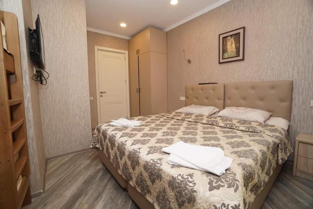 Quadruple Room with Private Bathroom photo 2