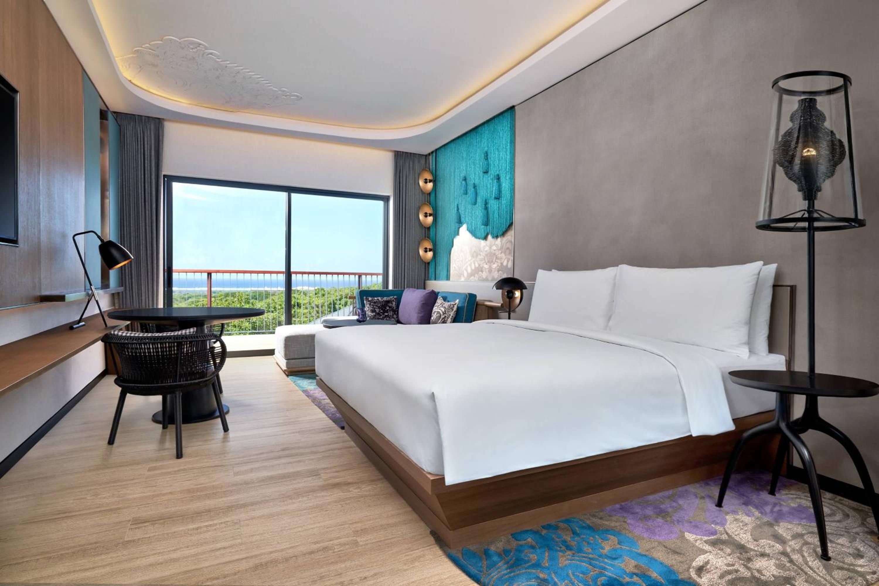 Sea View Deluxe King, Guest room, 1 King, Sofa bed, Balcony with Free Scheduled Shuttle to Hotel’s Beach Facility - Photo 3