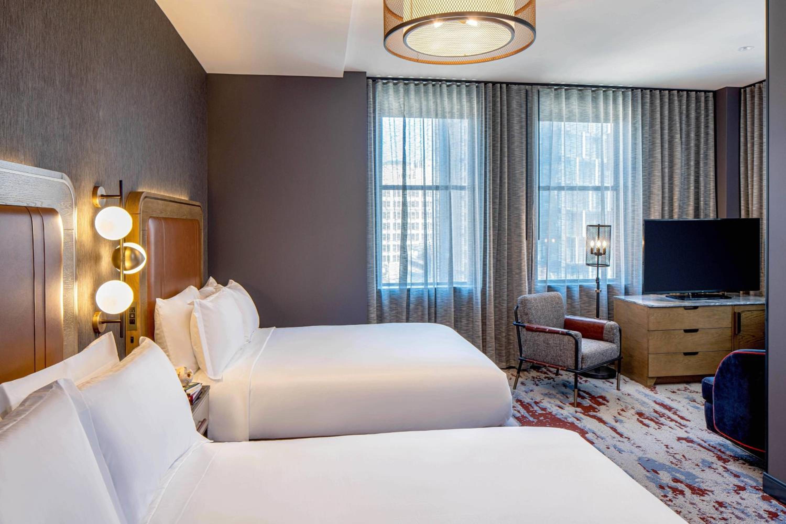 Junior Suite, 2 Queen  - Photo 1