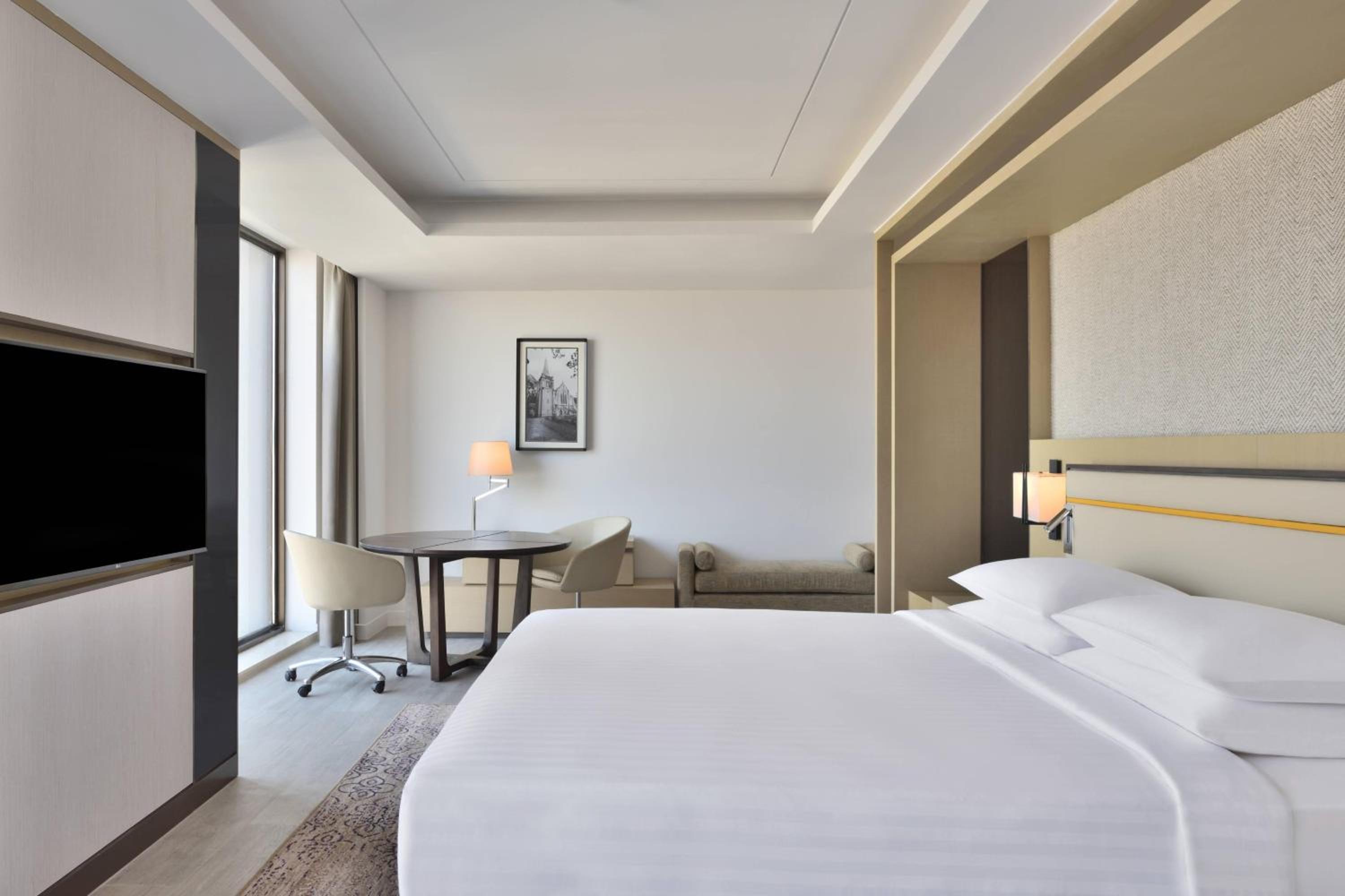 Executive Suite, 1 King photo 1