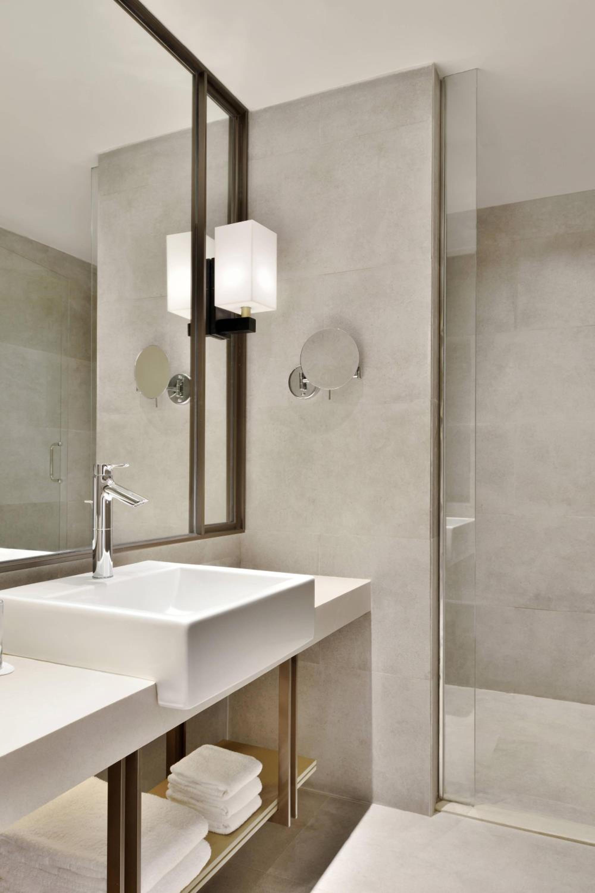 Executive Suite, 1 King photo 3