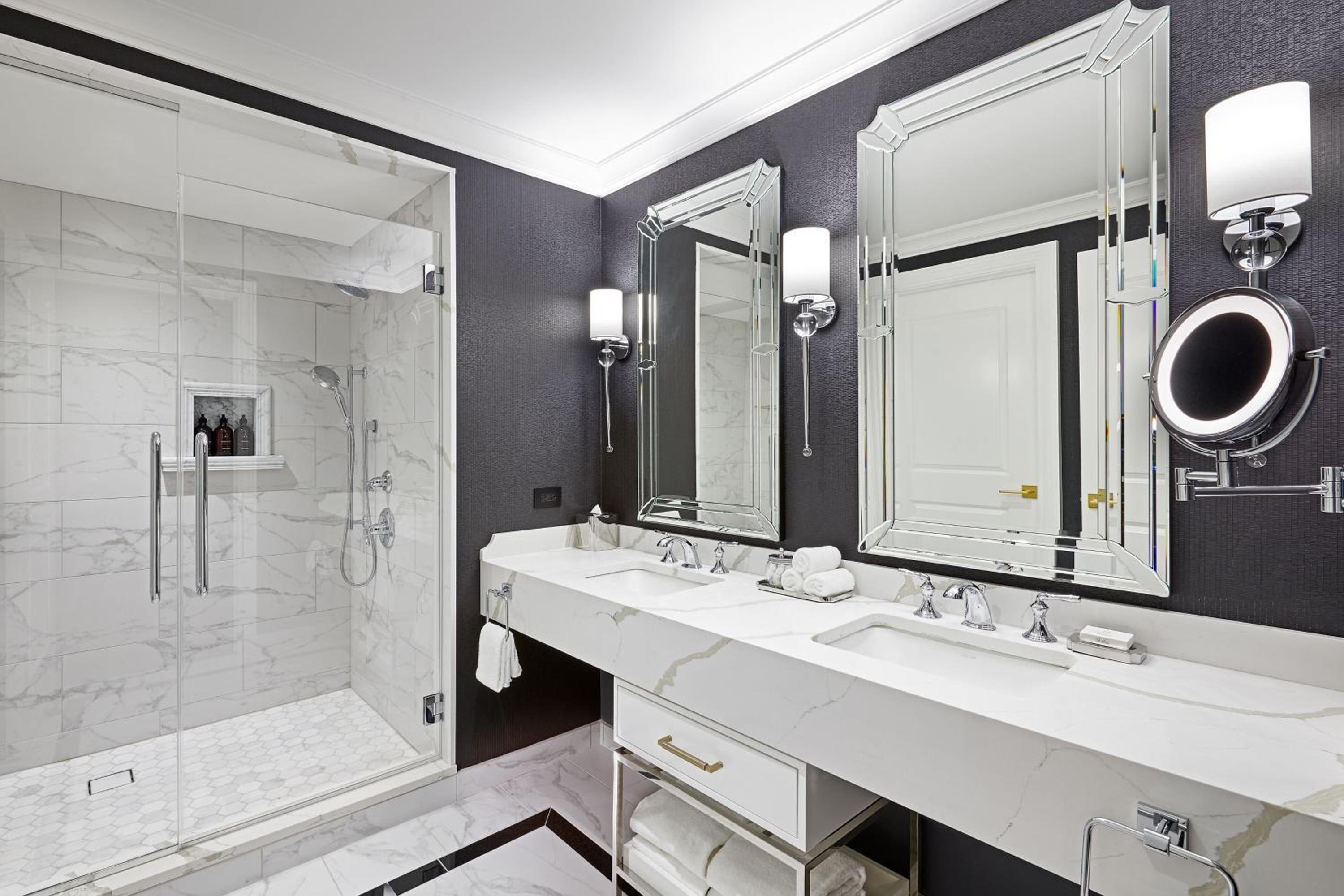 Executive Suite with City View