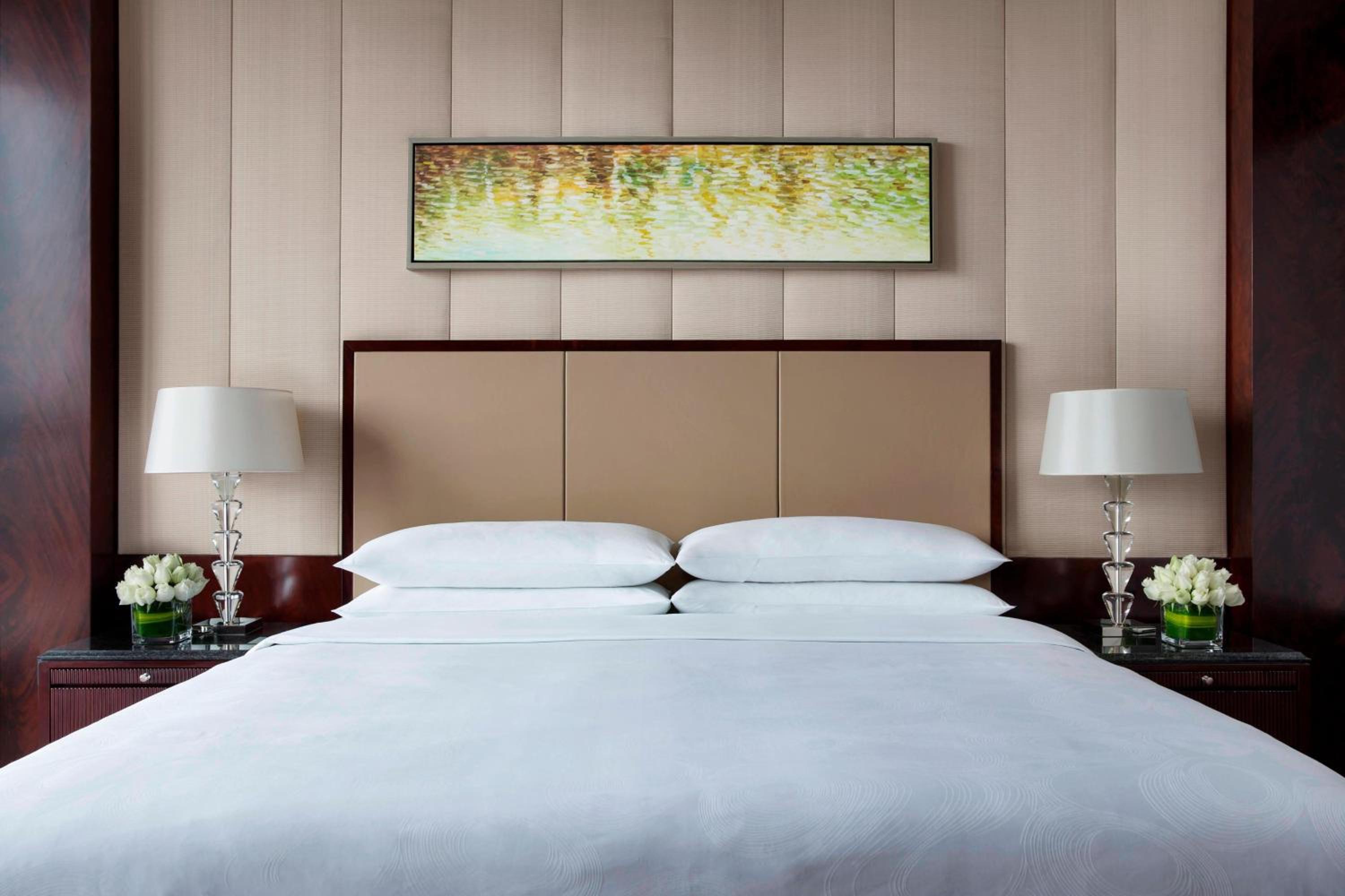 Deluxe Queen Room photo 2