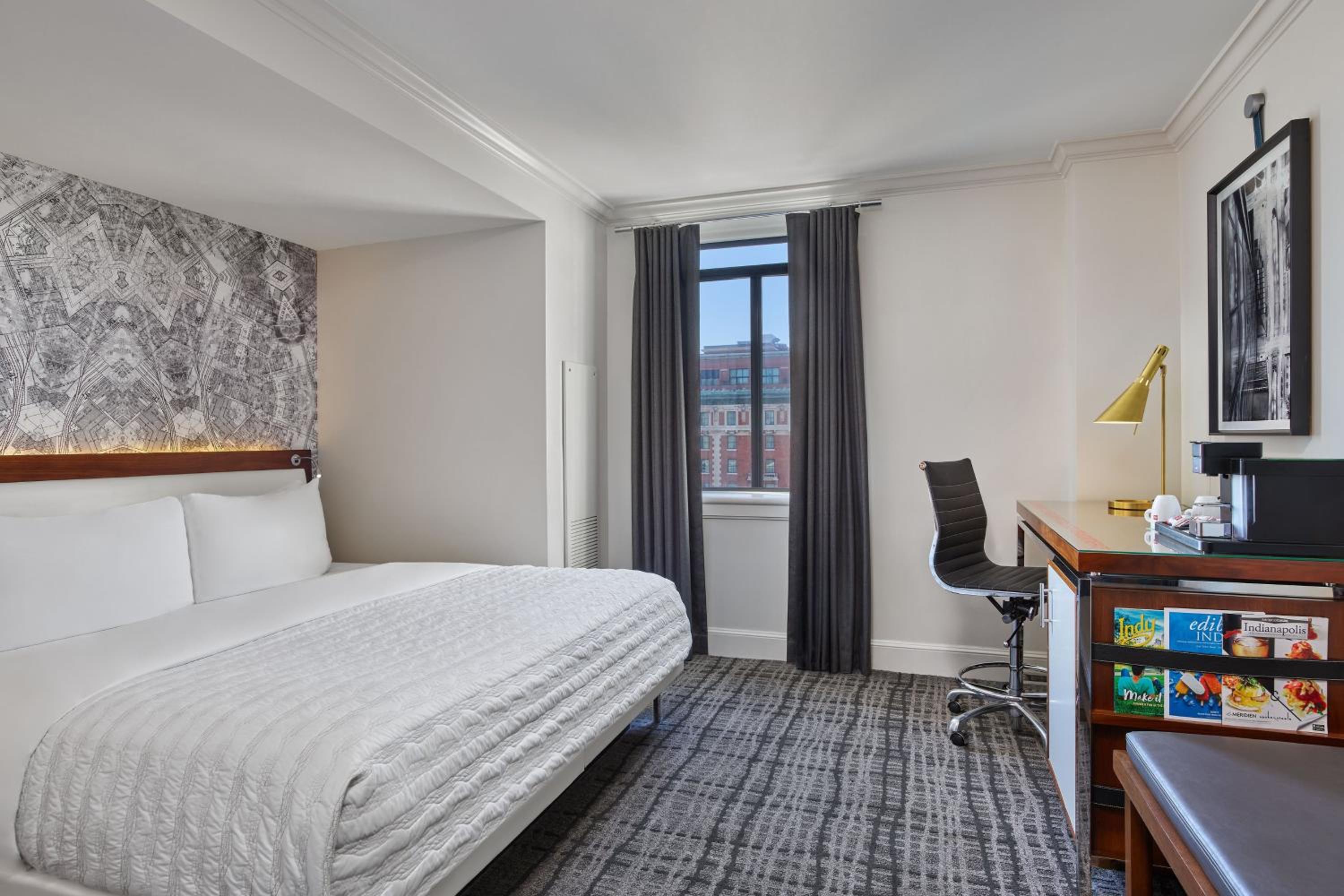 Classic, Guest room, 1 King - Photo 5