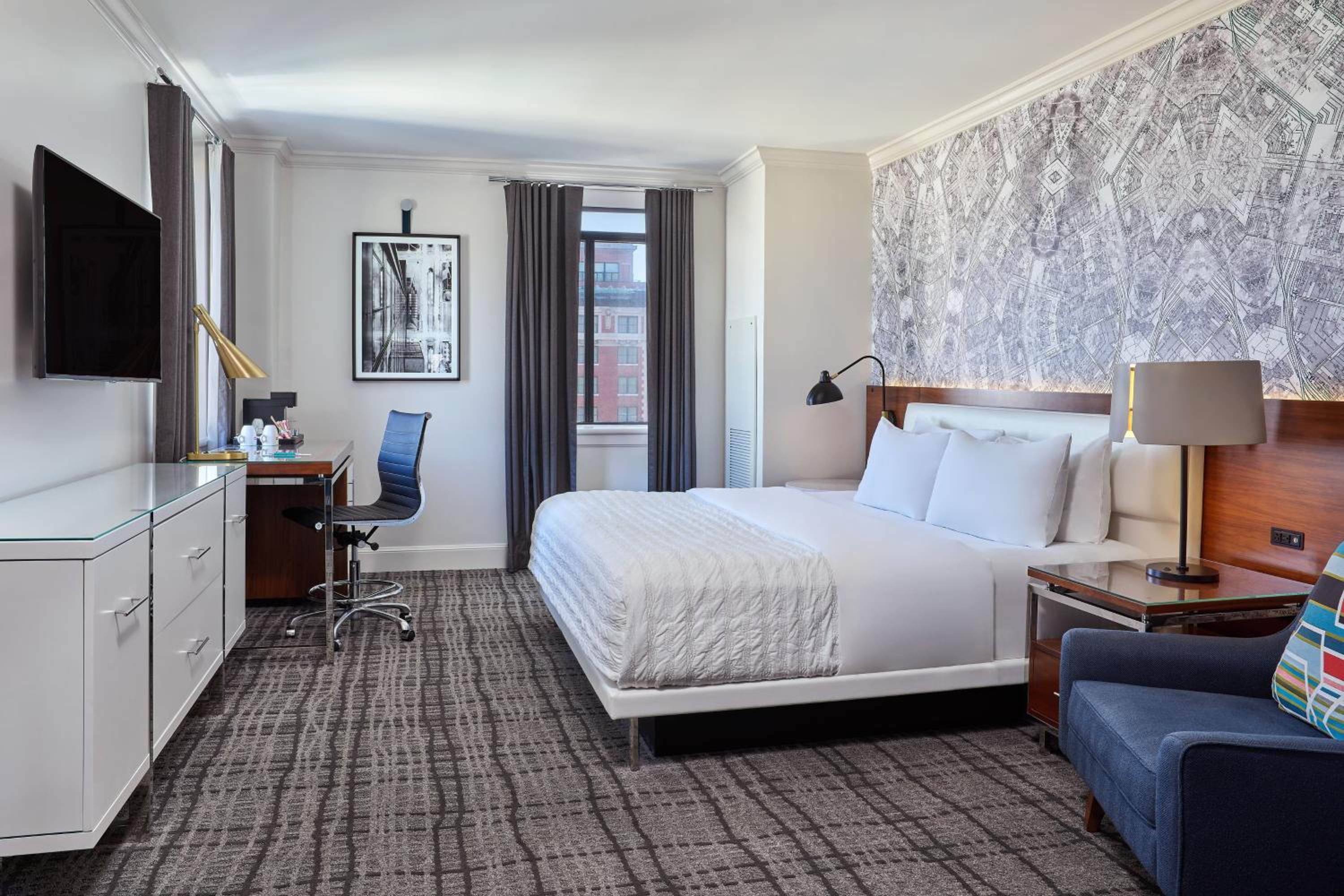 Larger Guest room, 1 King photo 2