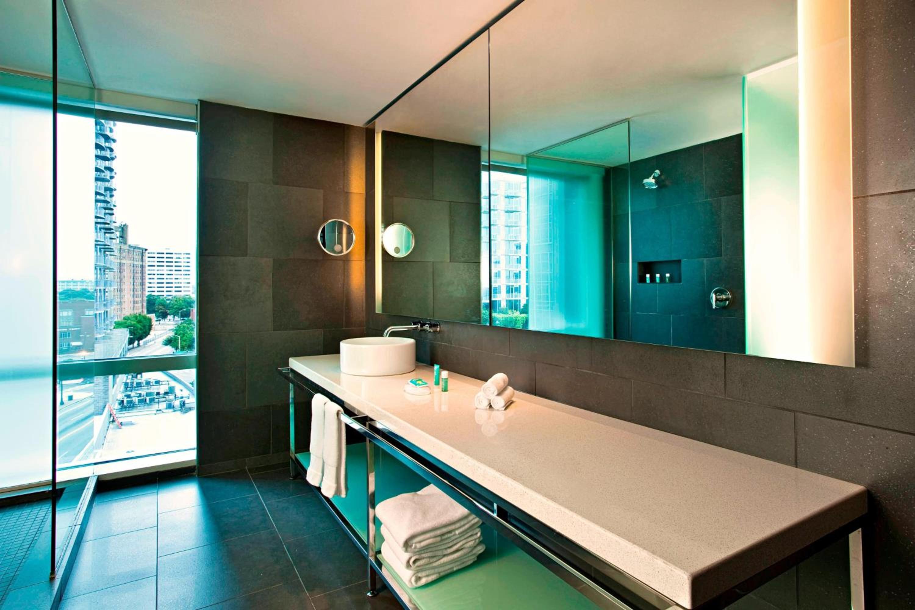 Studio King Suite - Mobility Accessible with Roll-In Shower