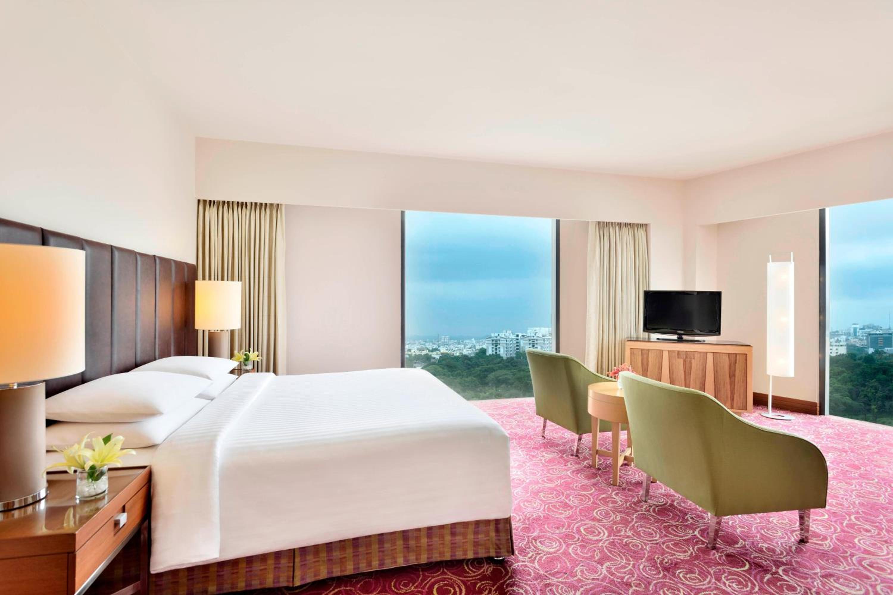 Executive Deluxe King Room
