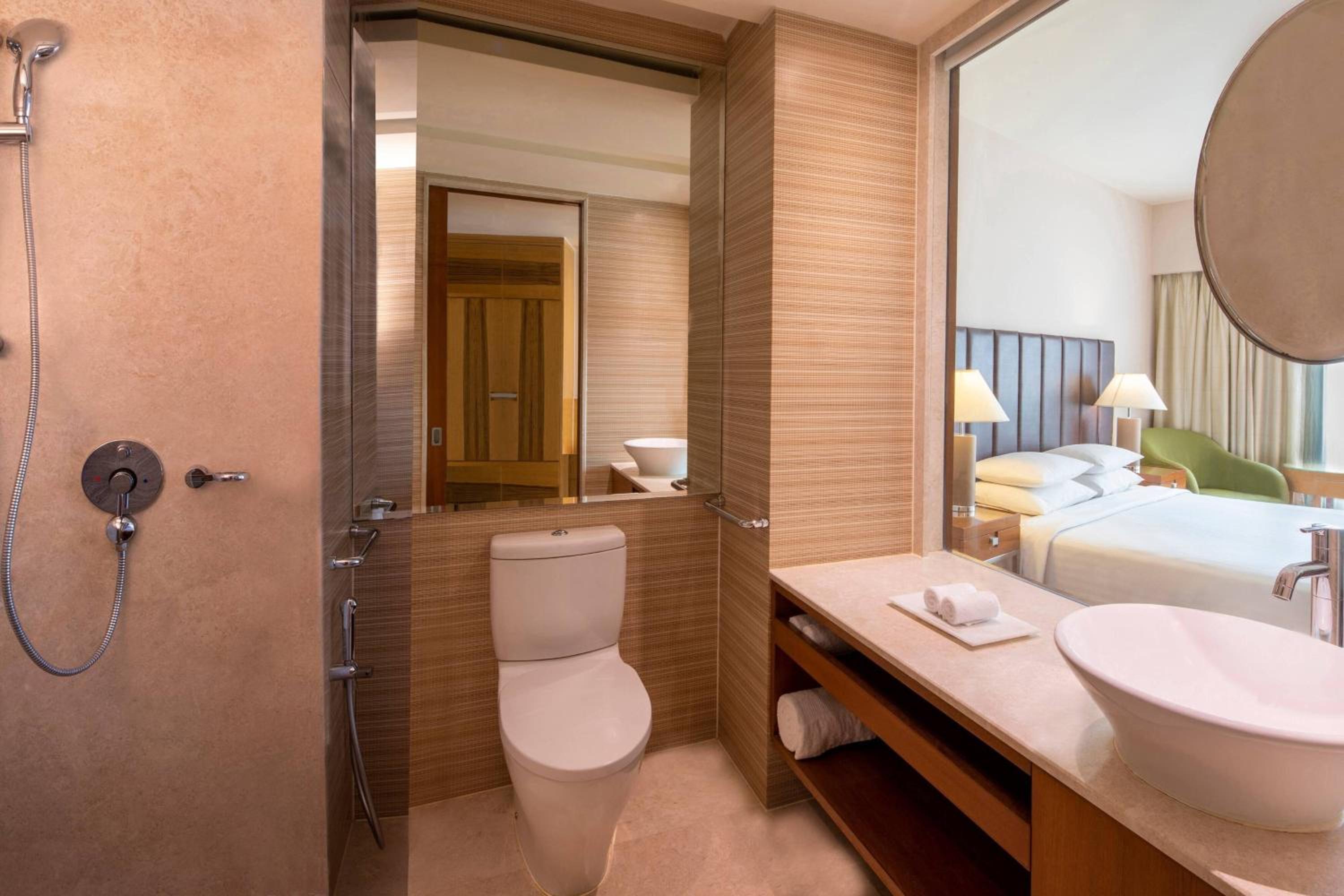 Executive Deluxe King Room Executive Deluxe King Room