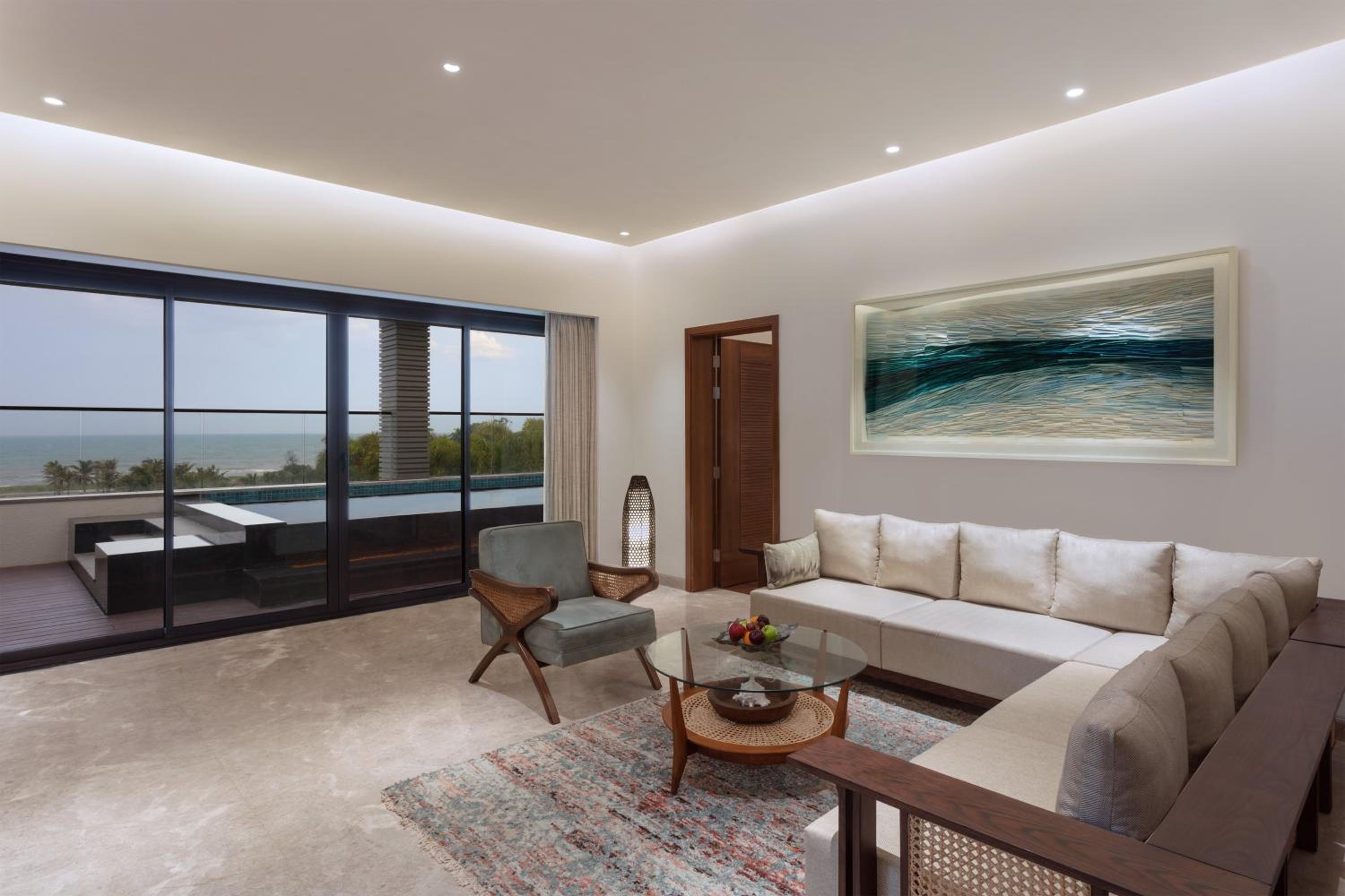 Sea View Top Floor, Private Pool , Presidential Suite King - Complimentary HiTea by the Beach photo 2