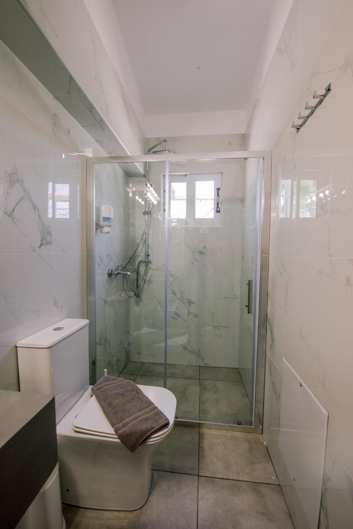 Studio Apartment - Photo 7