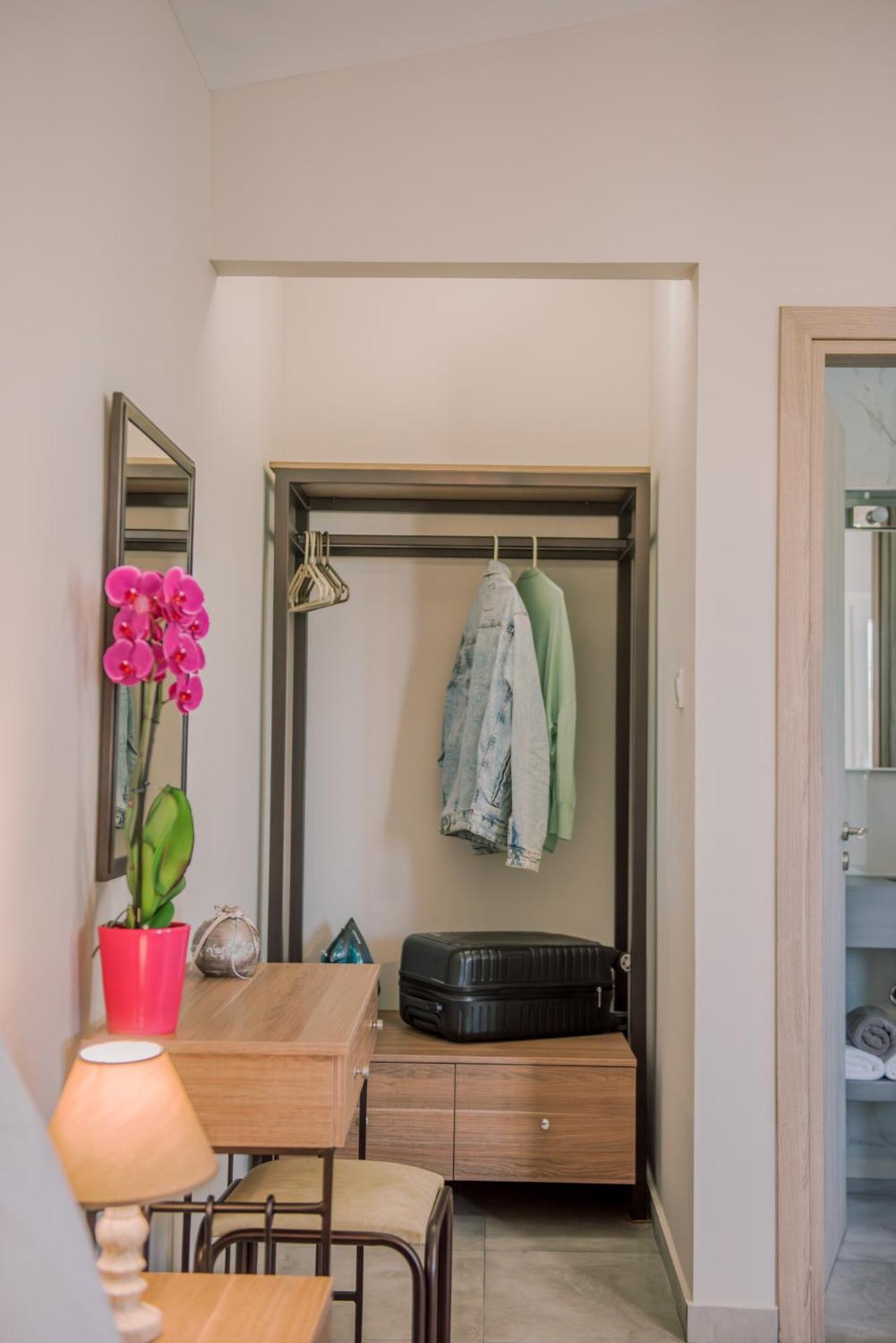 Studio Apartment photo 2