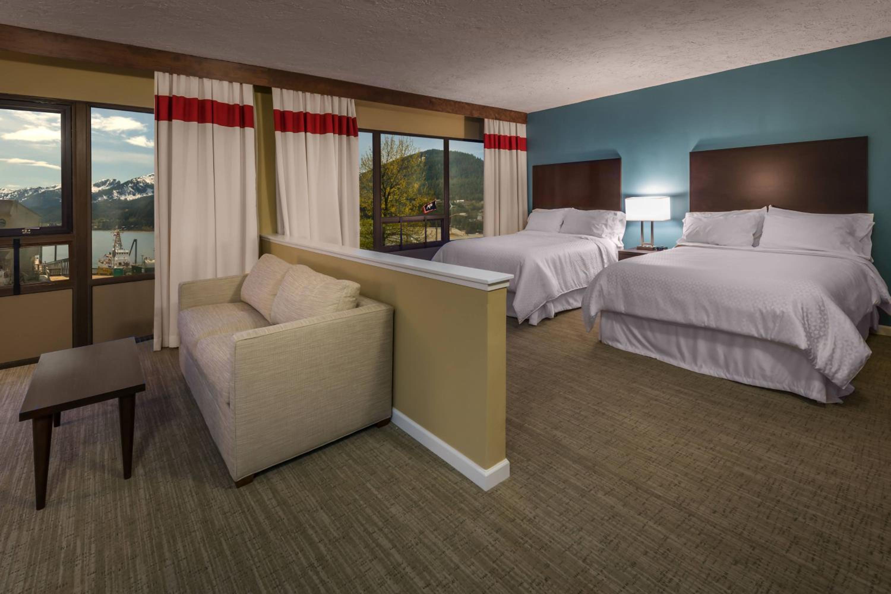 Junior Suite, 2 Queen Beds, Mountain View - Photo 3