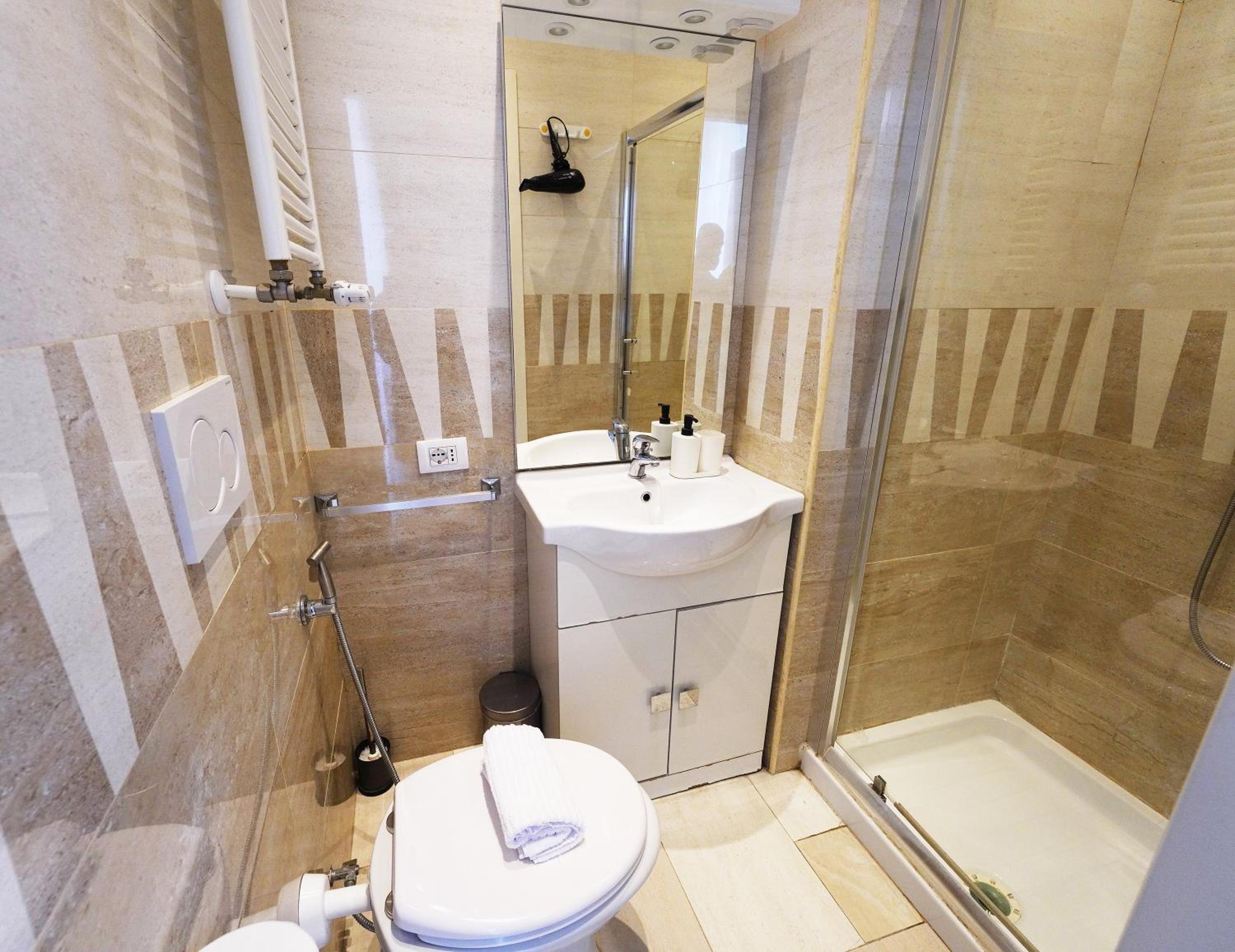 Double Room with Balcony photo 2