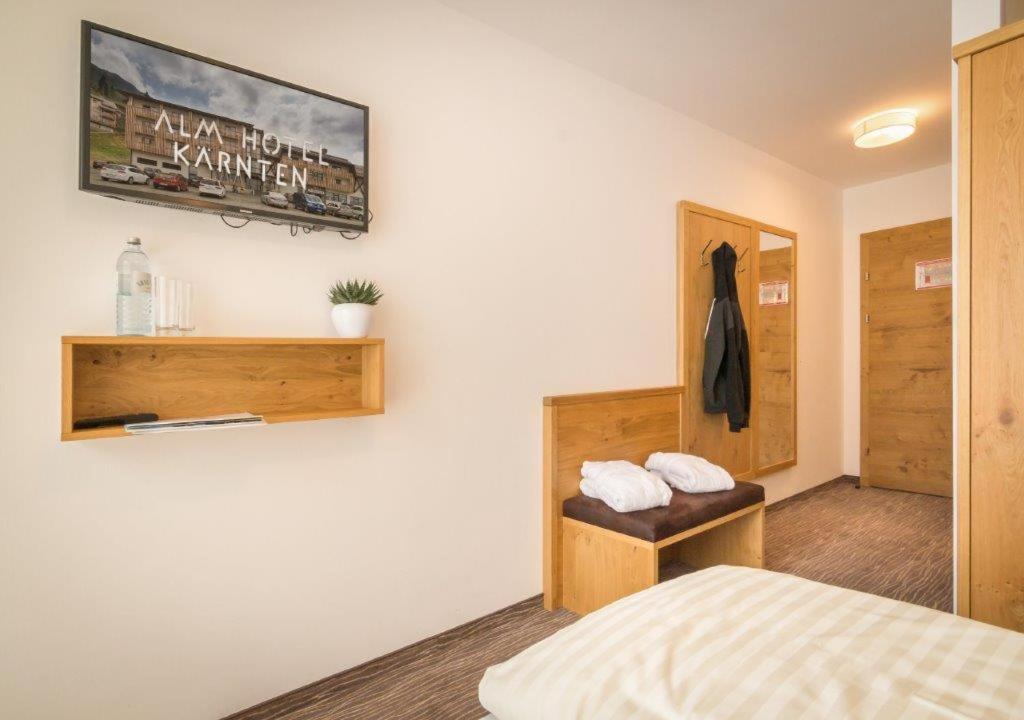 Standard Double Room - Photo 4