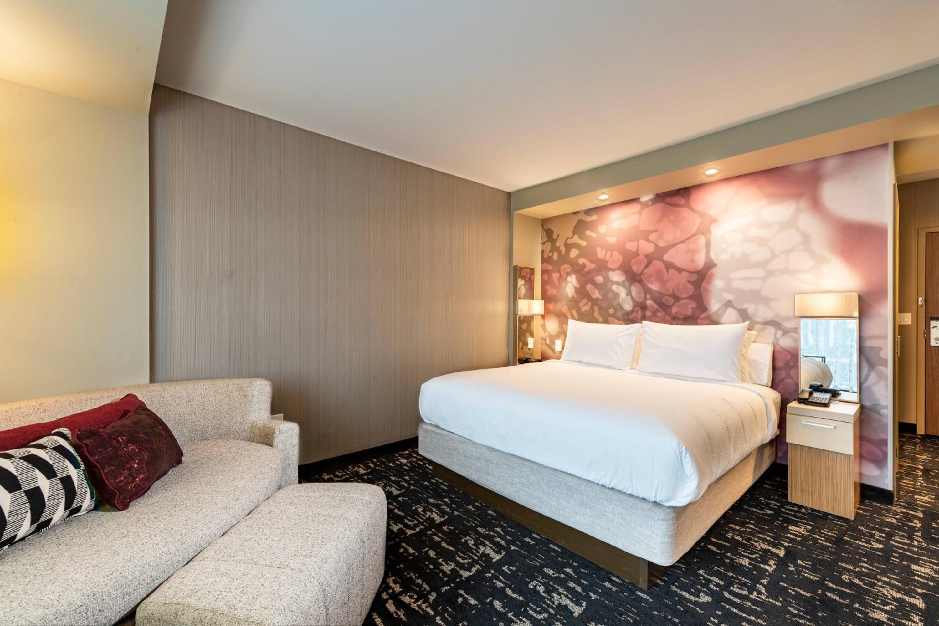 Guest room, 1 King, Sofa bed, Courtyard view