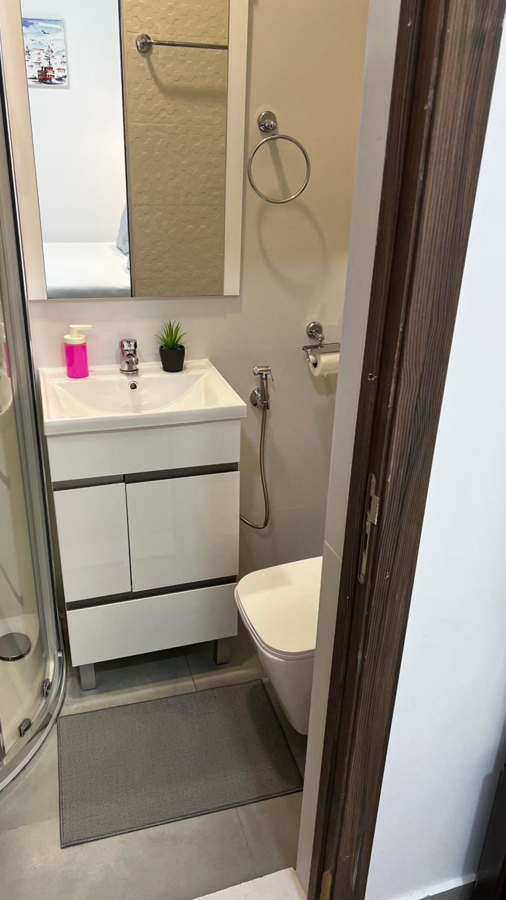 Double Room With Private Bathroom - Photo 10