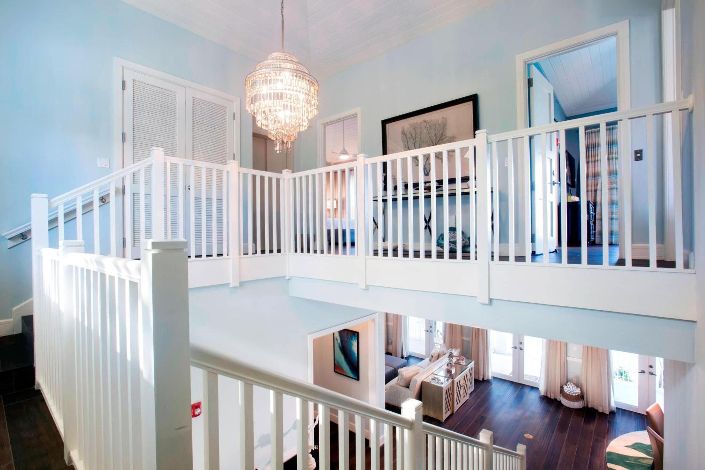 Bedroom Beach House, Colonial home, Bay view, Pool access