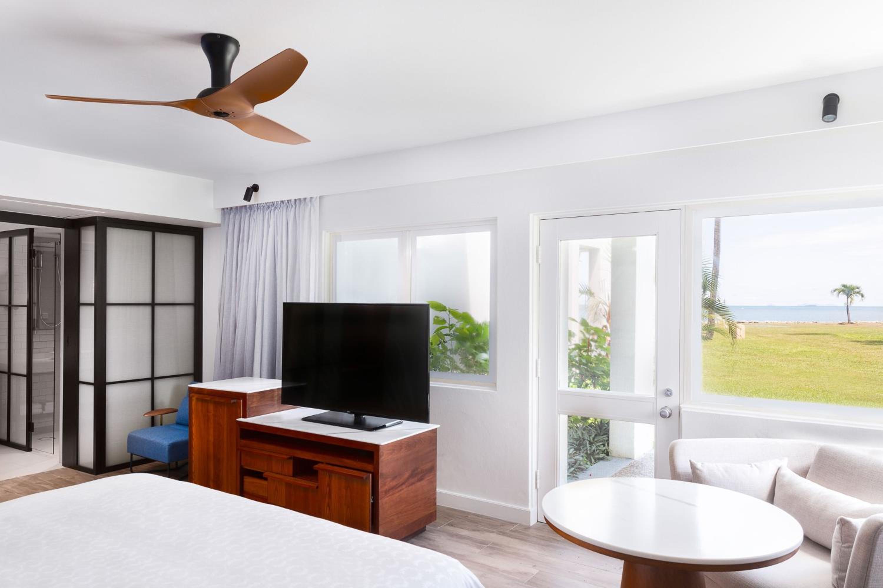 Ocean View, Guest room, 1 King - Photo 3