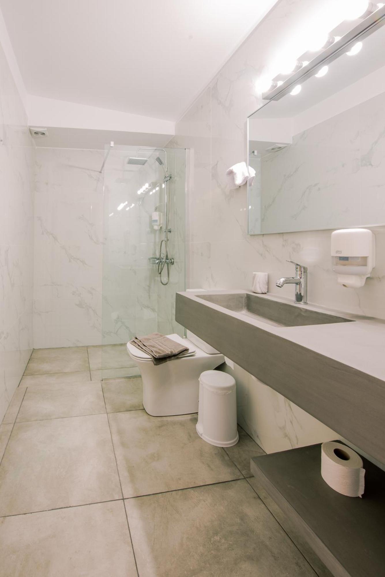 Two-Bedroom Apartment - Photo 6