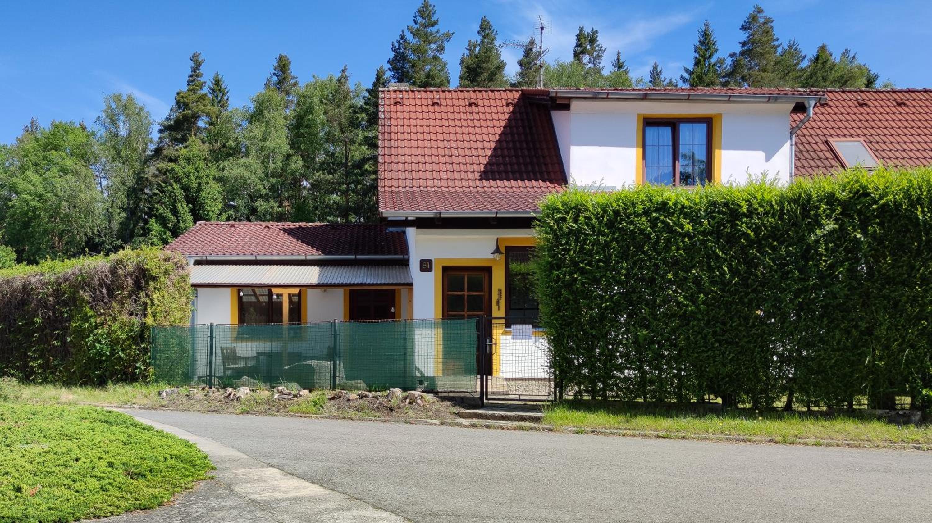 Three-Bedroom House photo 2