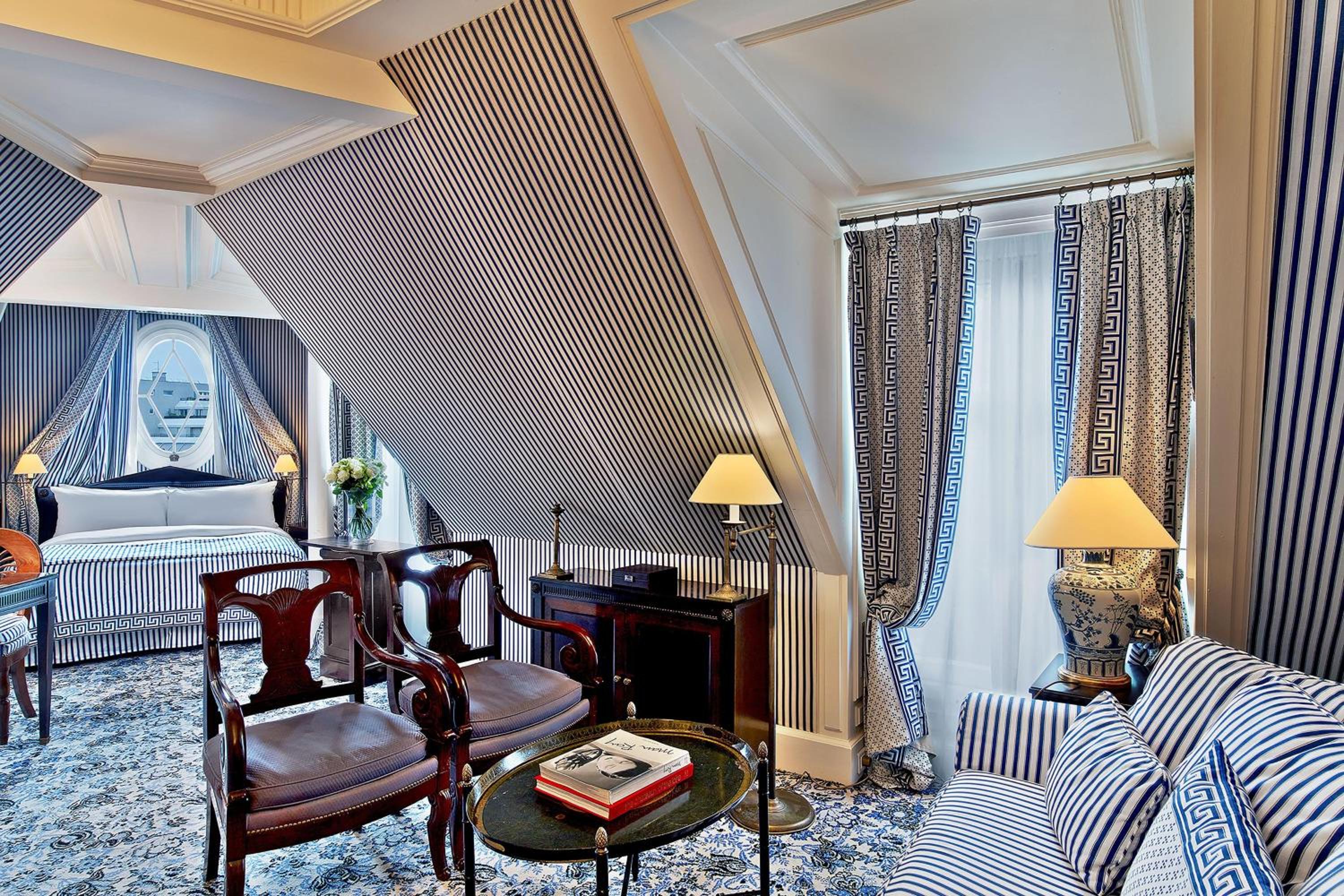 Suite Lit Queen-Size avec Canapé-Lit Suite Lit Queen-Size avec Canapé-Lit