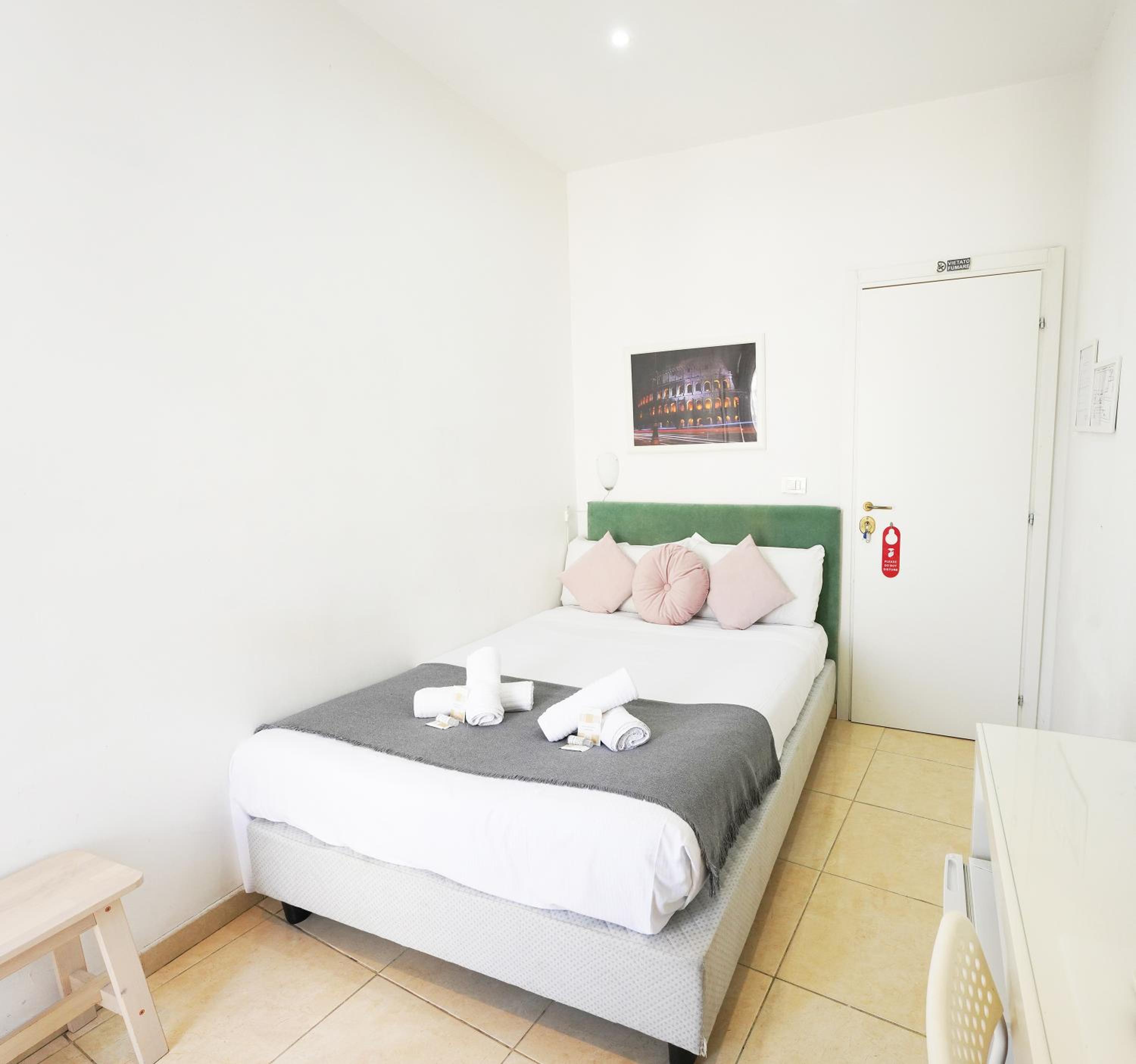 Double Room with Balcony photo 2