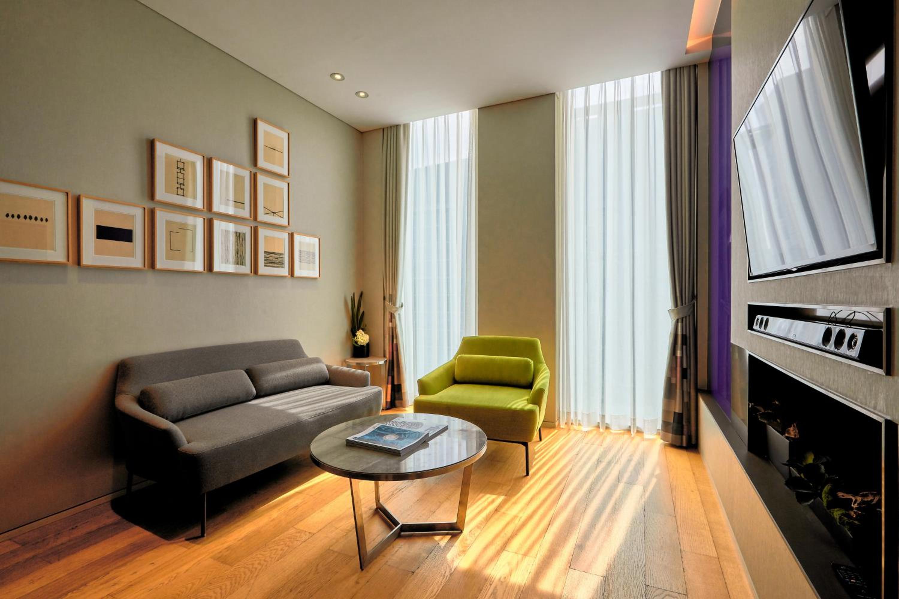 Aloft Urban Suite, 1 Bedroom Executive Suite, 1 King photo 2