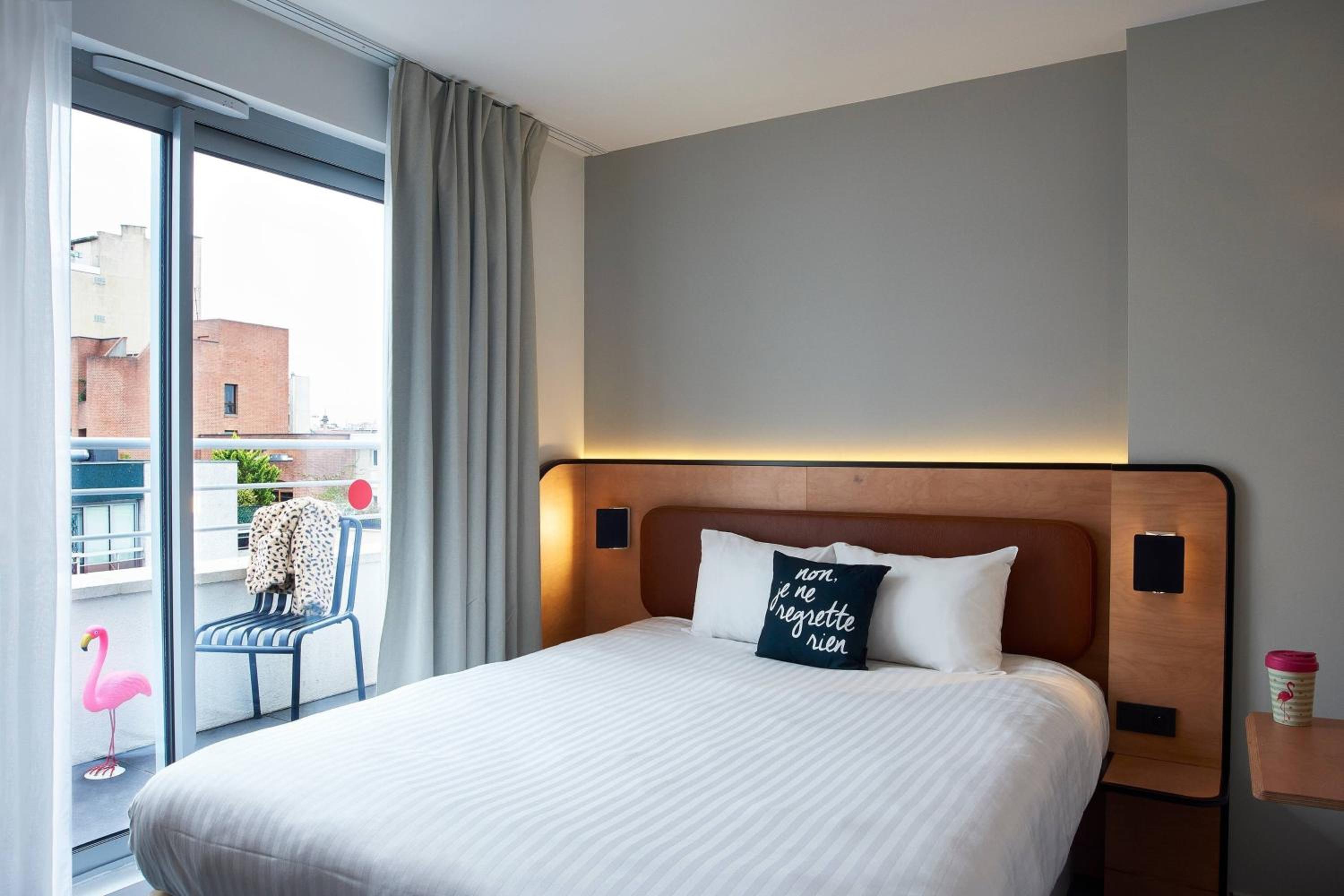 Moxy Sleeper with Balcony or terrace photo 1