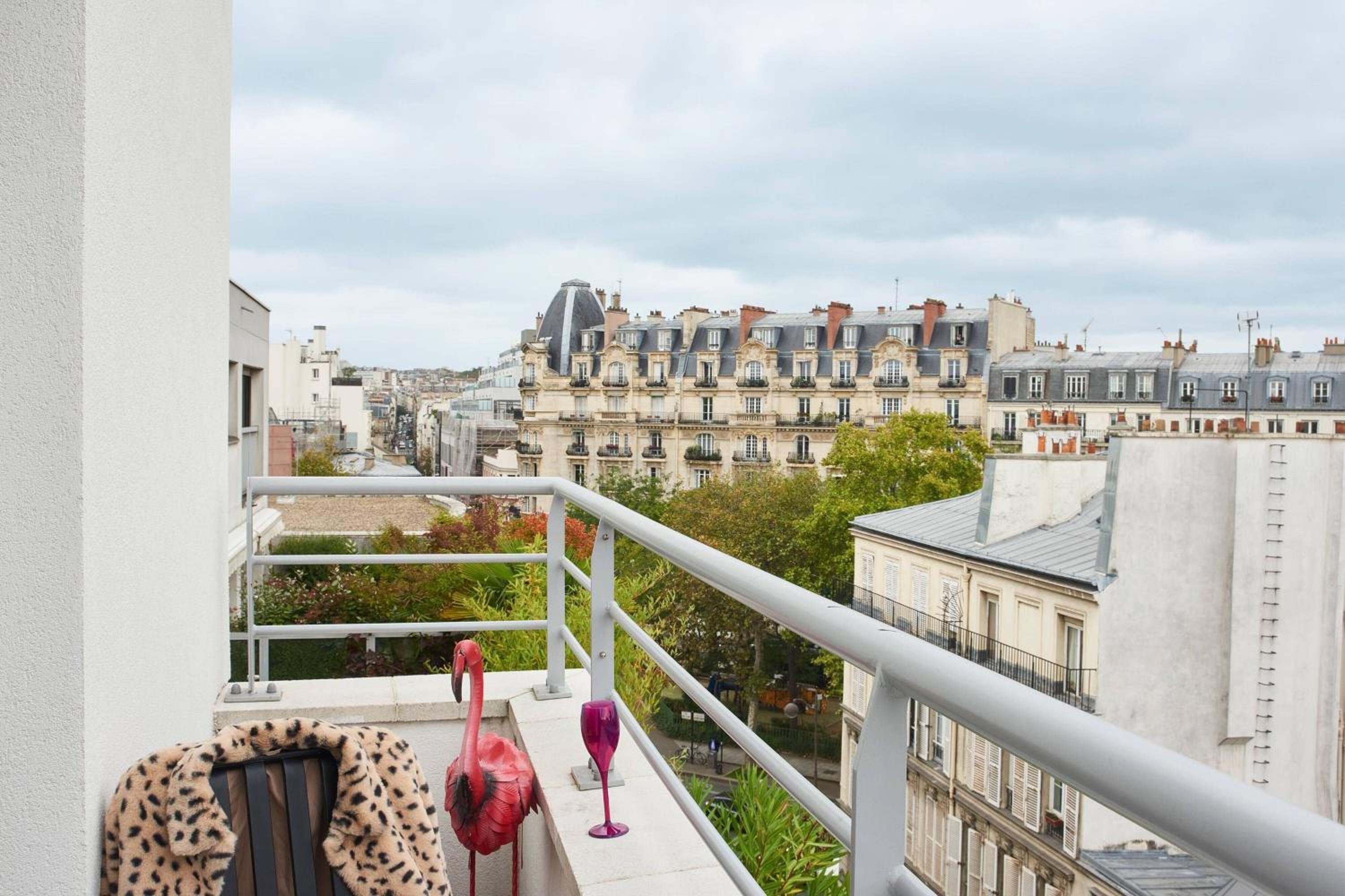 Moxy Sleeper with Balcony or terrace photo 2