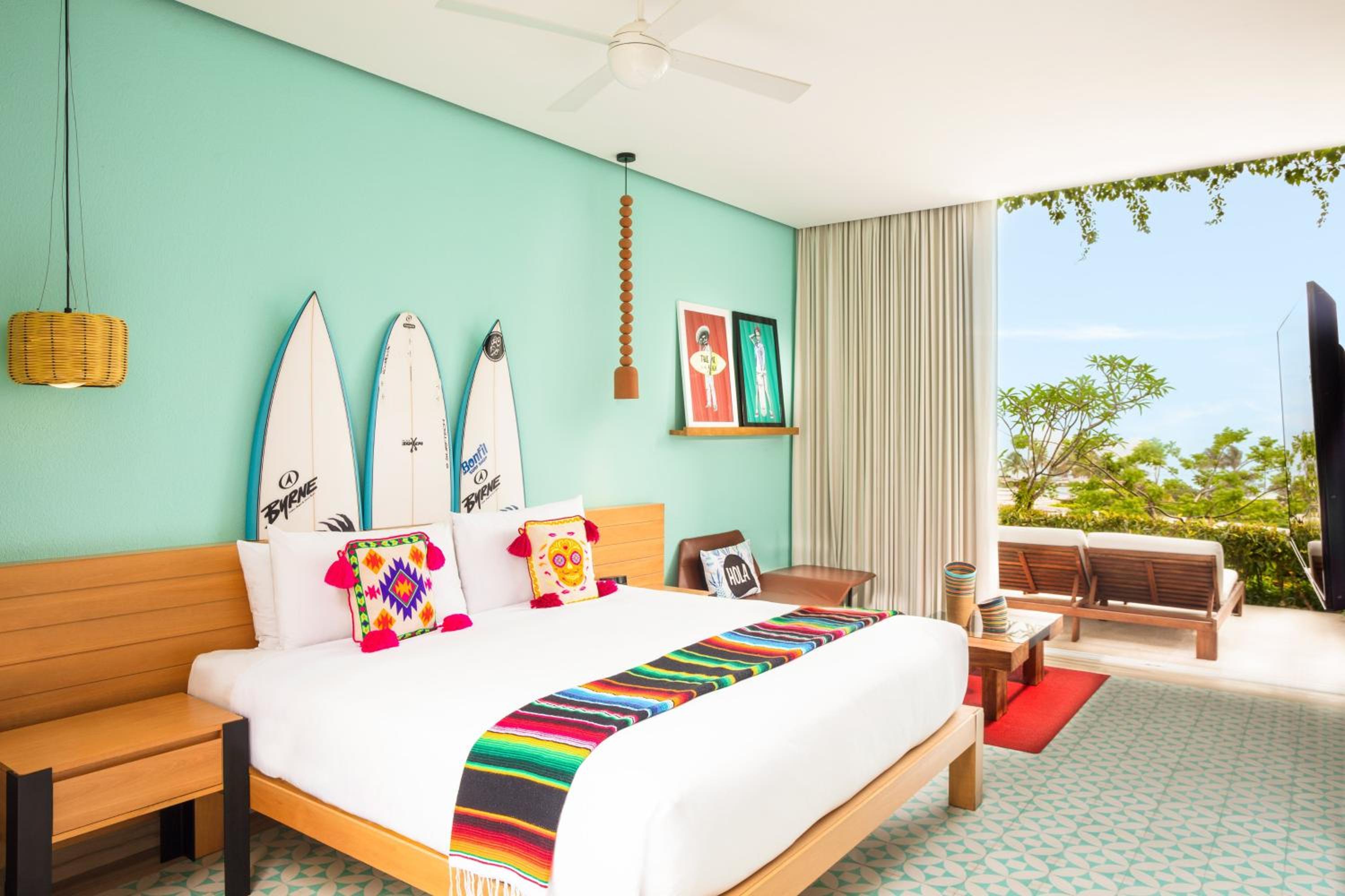 Deluxe King Room with Ocean View