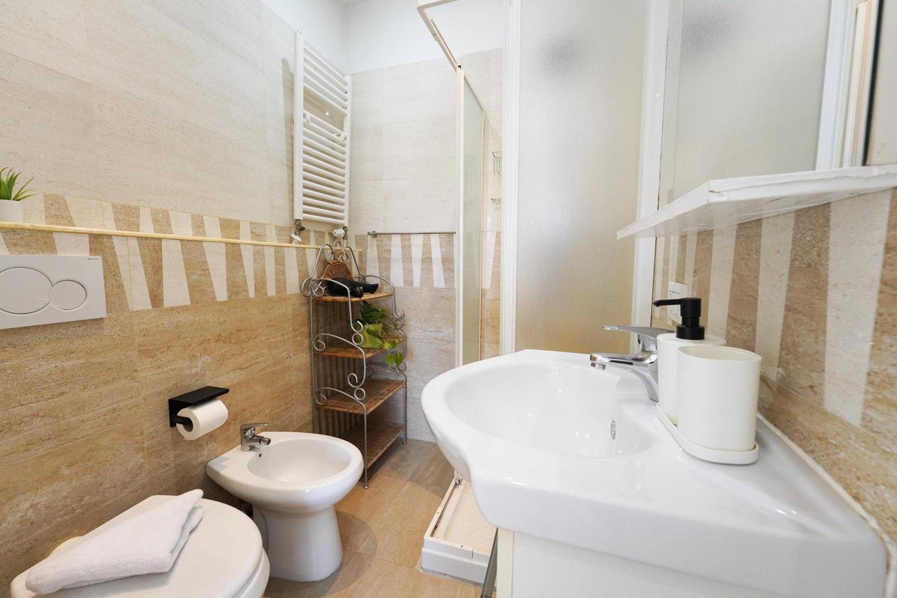 Standard Double Room with Balcony photo 2