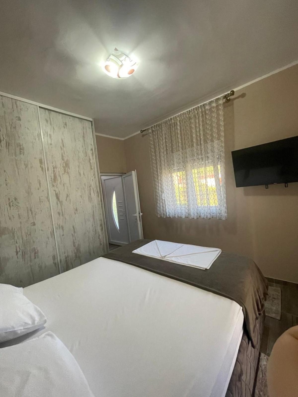 Two-Bedroom House photo 3