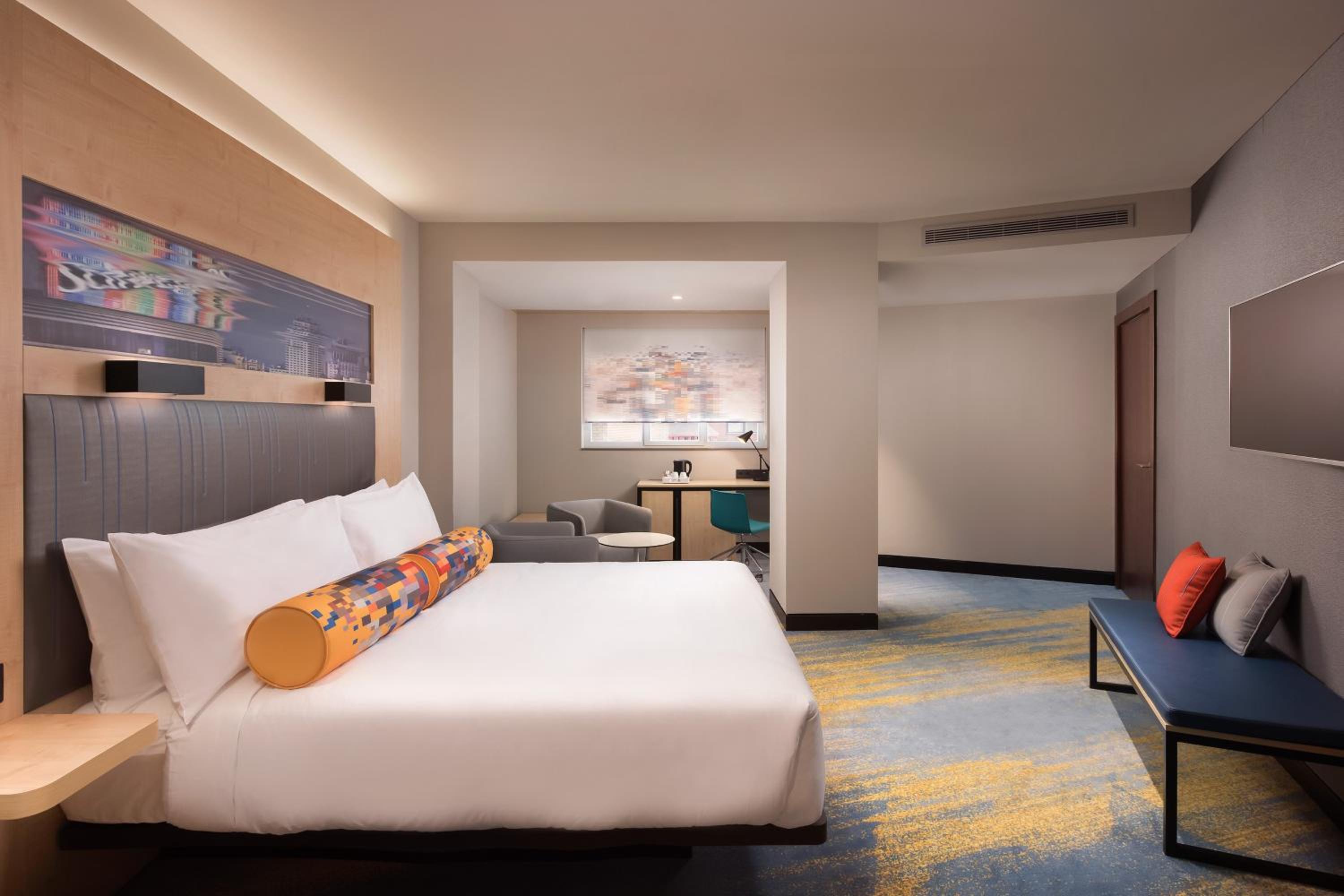 Aloft Premium King Room