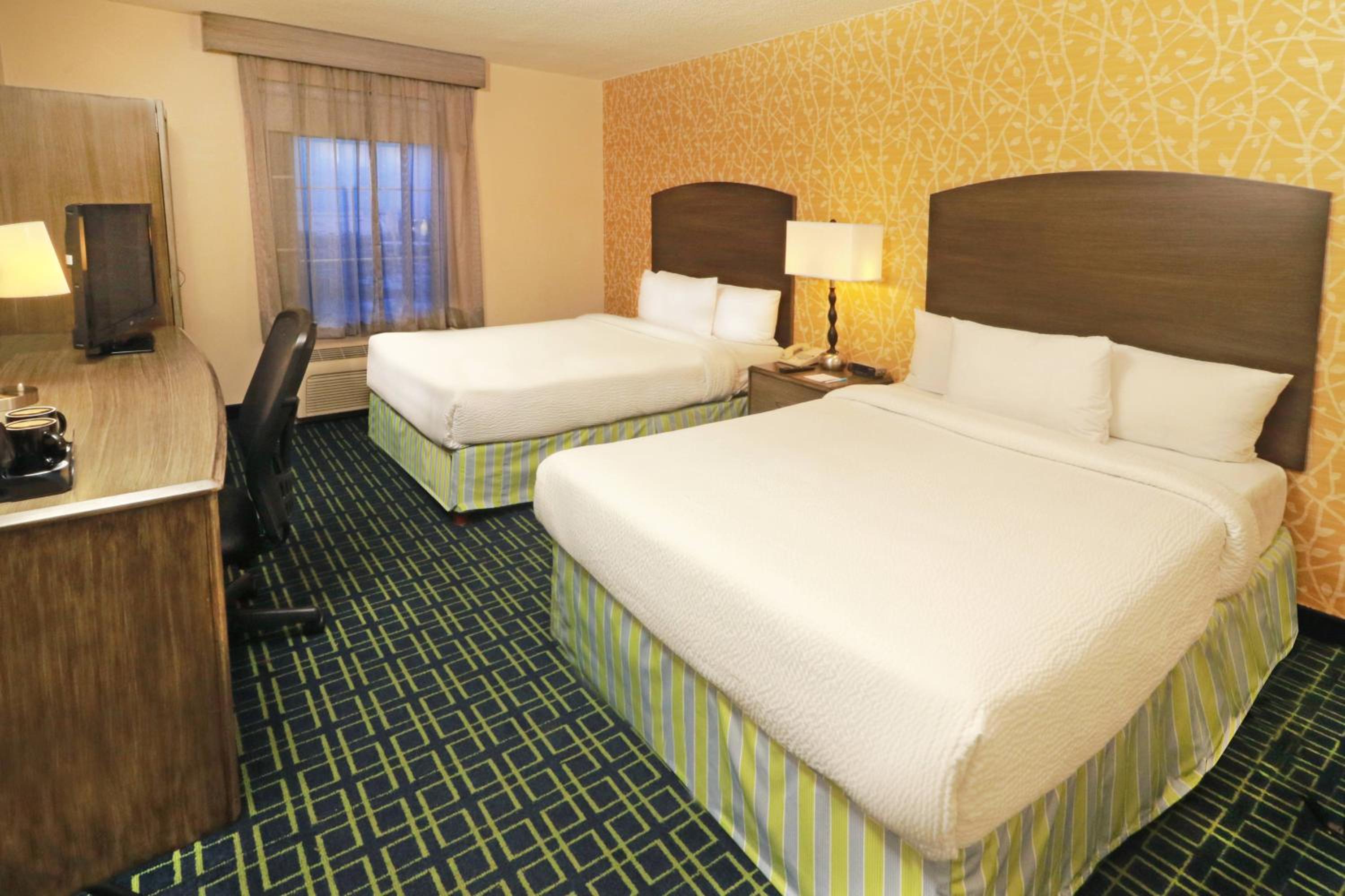 Queen Room with Two Queen Beds - Photo 1
