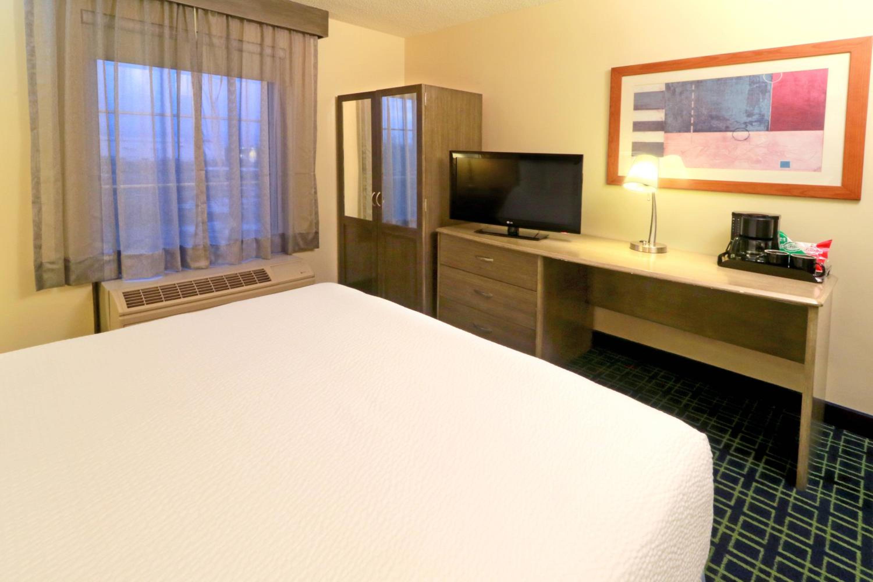 Queen Room - Photo 2