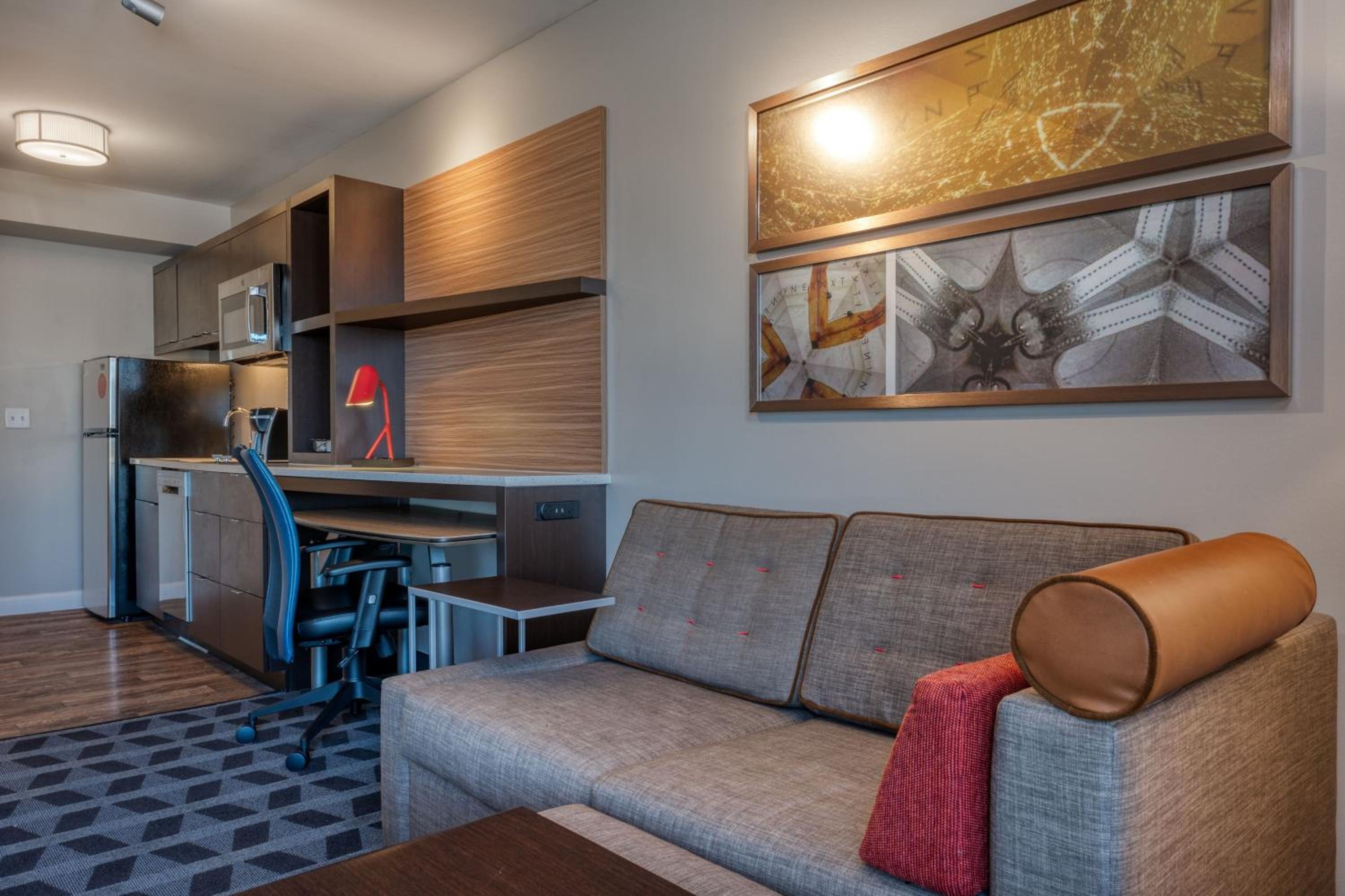 King Studio with Sofa Bed - Photo 4