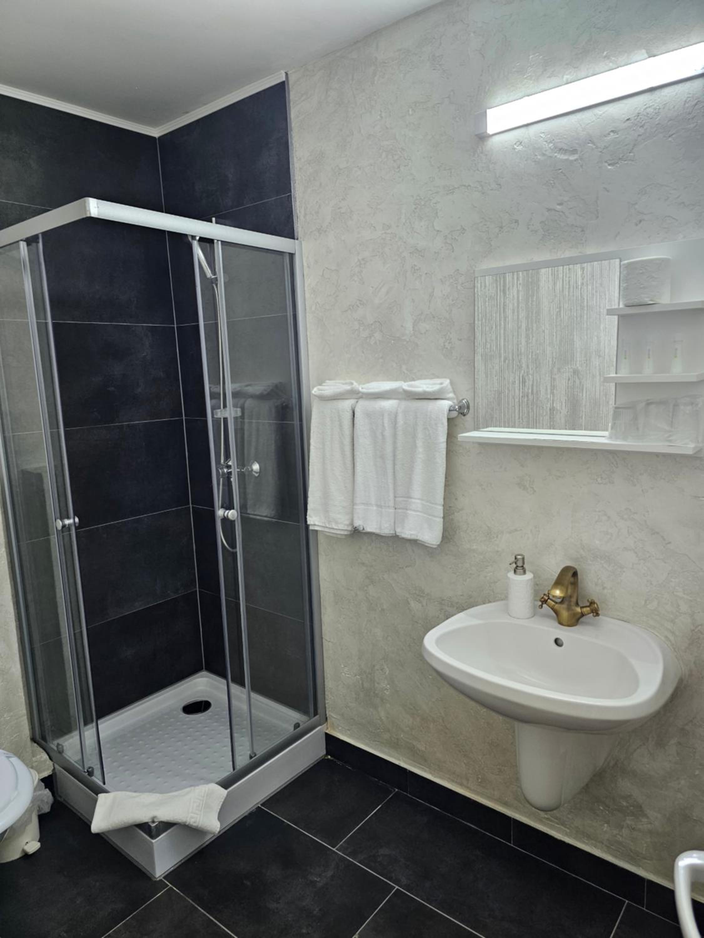 Triple Room - Photo 2