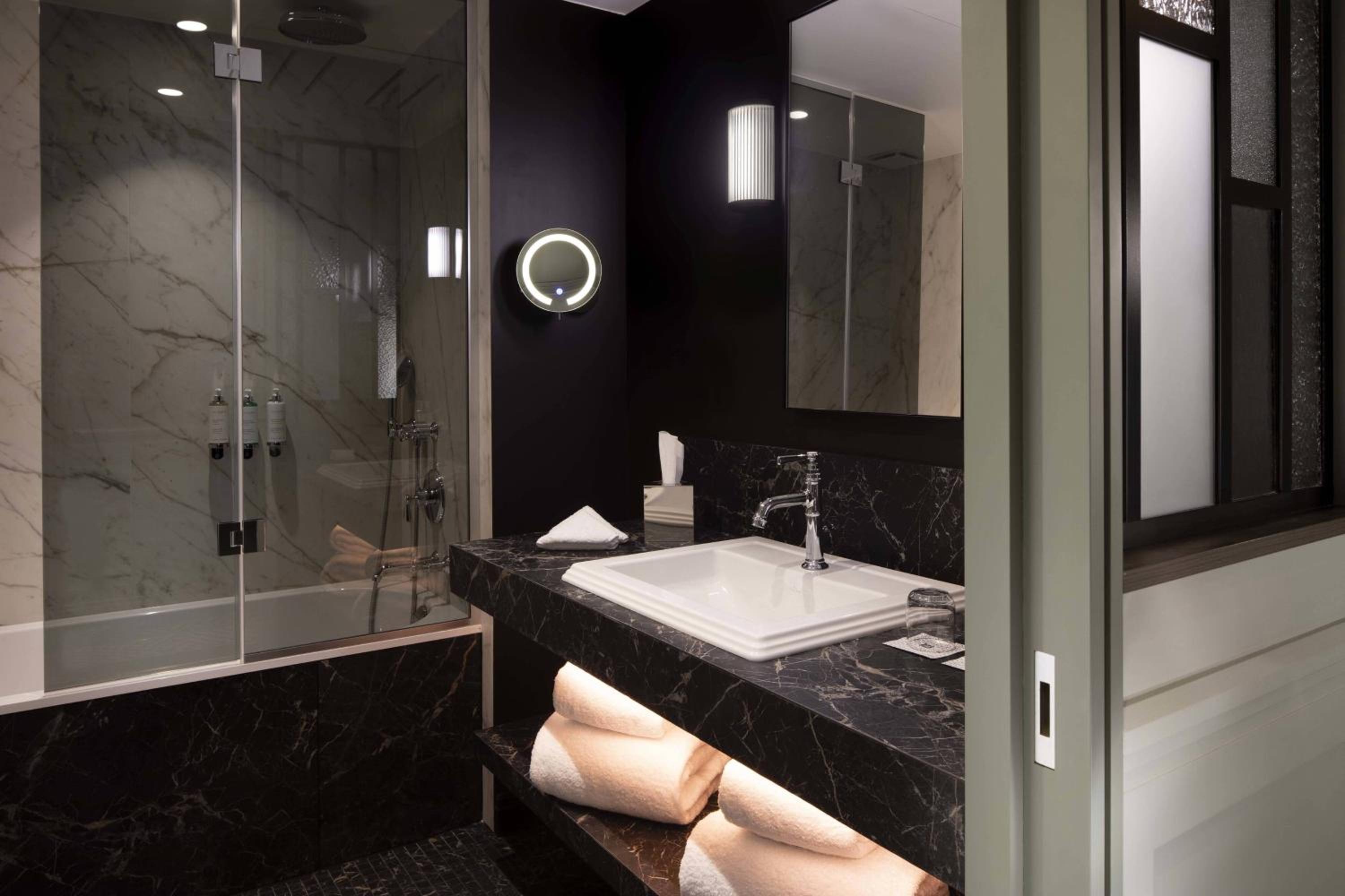 Superior Queen Room - Photo 9