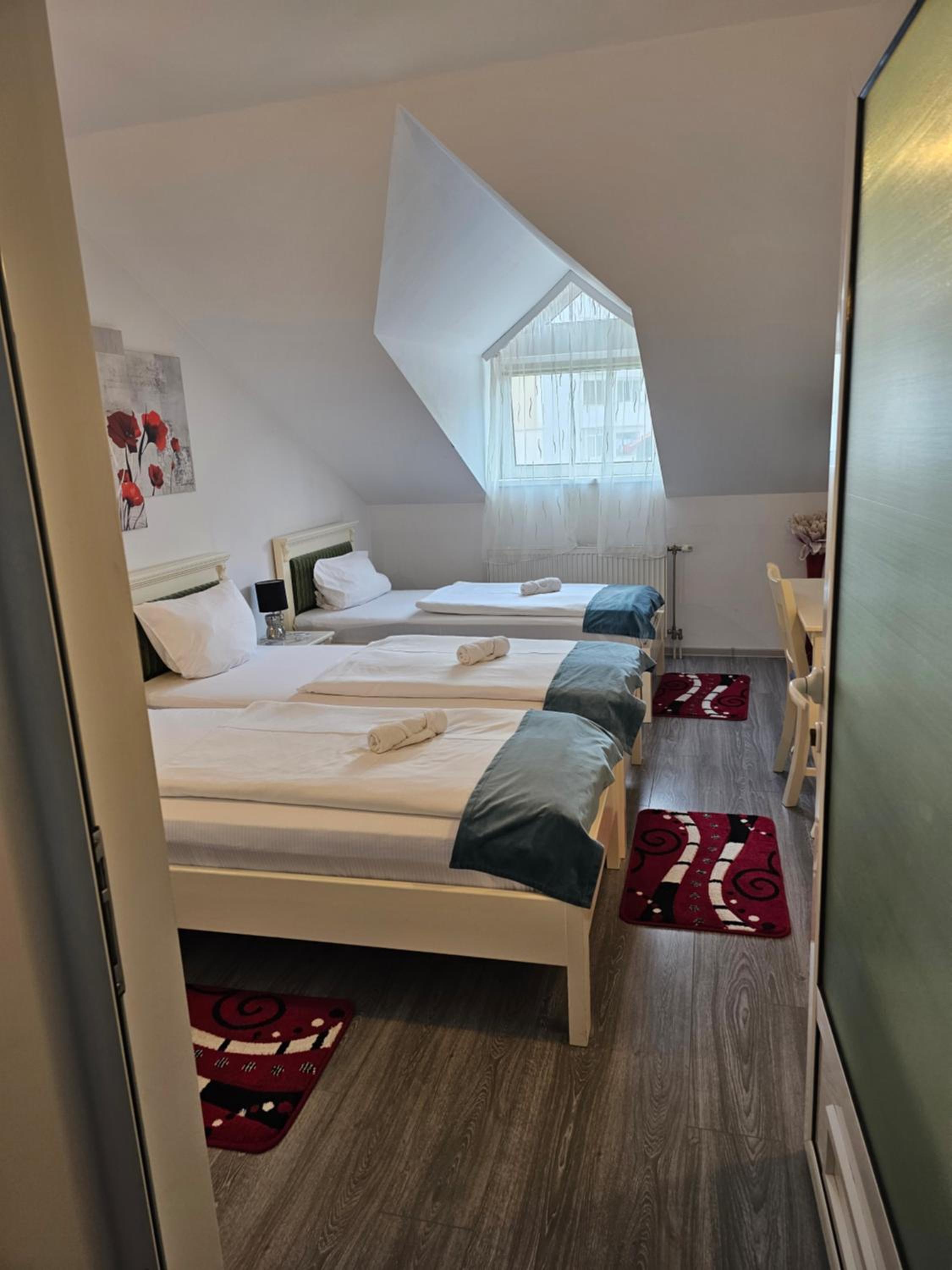 Triple Room - Photo 1