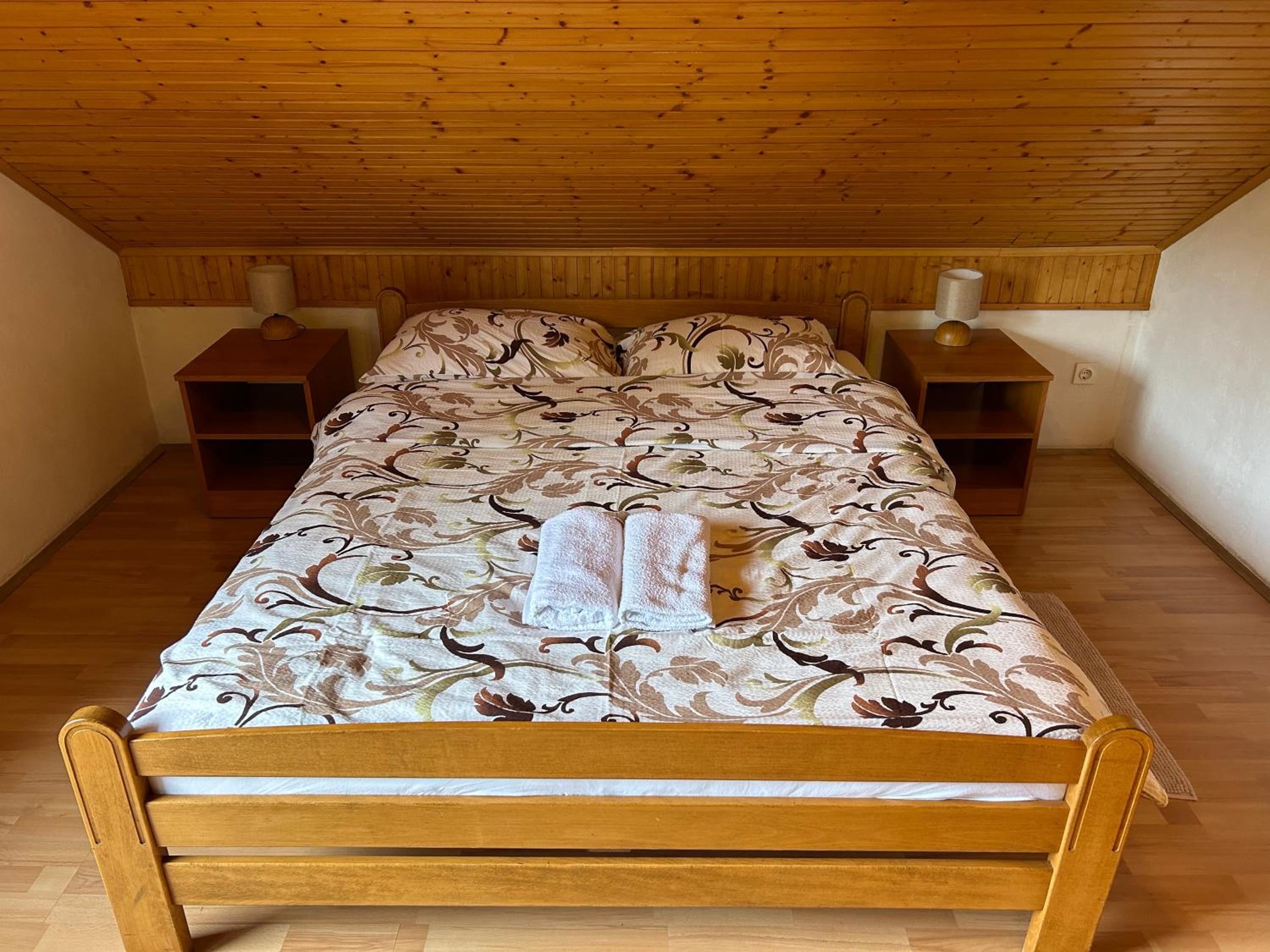 One-Bedroom Apartment - Photo 1
