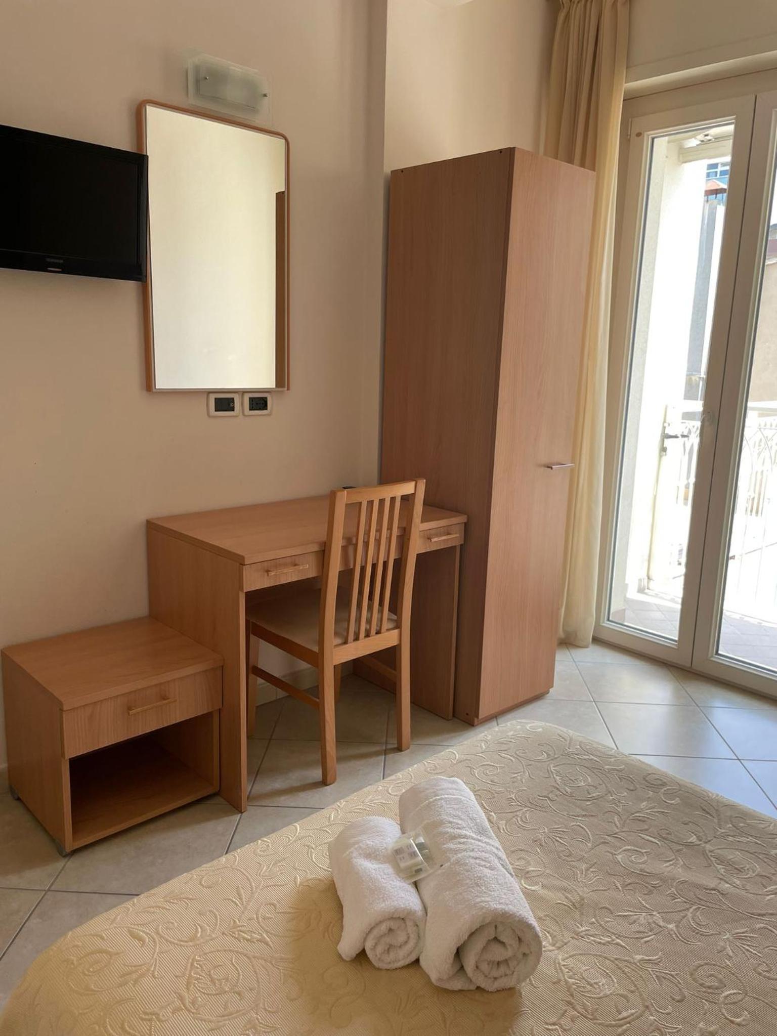 Deluxe Single Room