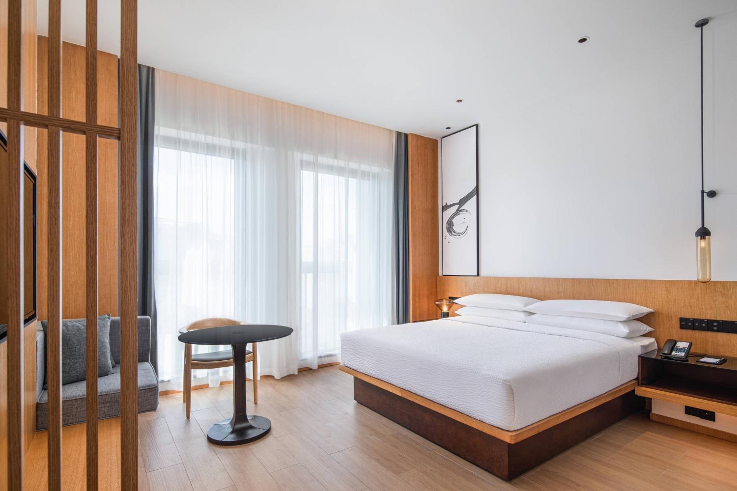 Standard, Guest room, 1 King - Photo 1